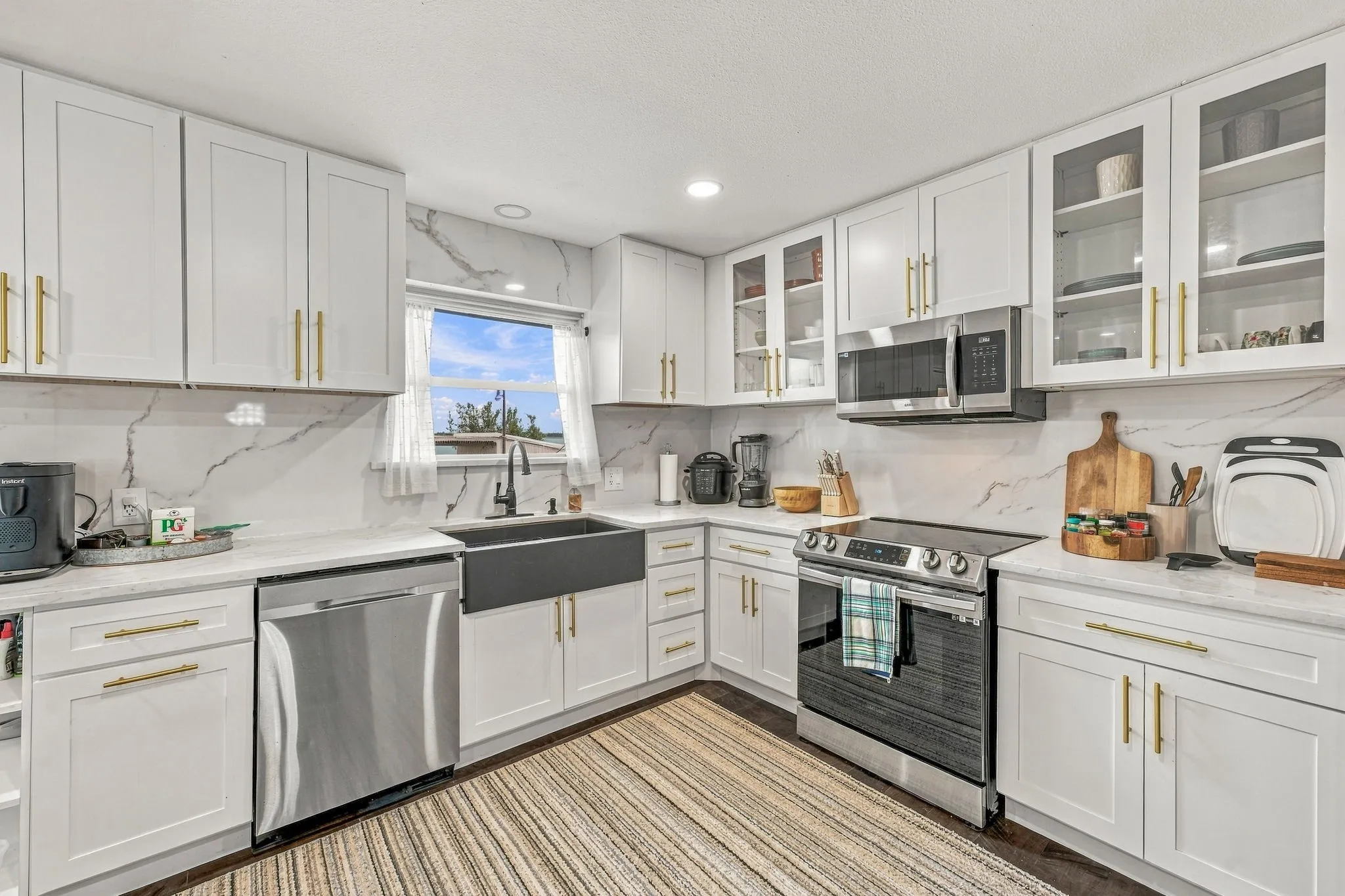 Single Family Residence For Sale in Young County , 1276 FM 3003, Graham, Texas 76450, 3 Bedroom, 2 Bathroom, 2 Garage spaces, 2,126 Sqft, built in 1975, mls#21402880, Real Estate Agent in Graham, Homes For Sale in Young county, Homes For Sale in Graham, Realtor in Graham Texas, Real Estate Brokerage Independent Realty Texas, Luminita Cordes Realtor