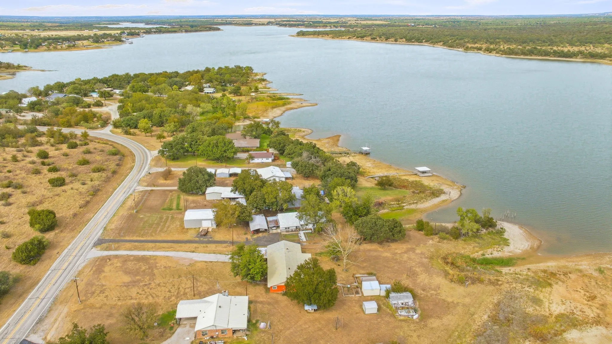 Single Family Residence For Sale in Young County , 1276 FM 3003, Graham, Texas 76450, 3 Bedroom, 2 Bathroom, 2 Garage spaces, 2,126 Sqft, built in 1975, mls#21402880, Real Estate Agent in Graham, Homes For Sale in Young county, Homes For Sale in Graham, Realtor in Graham Texas, Real Estate Brokerage Independent Realty Texas, Luminita Cordes Realtor