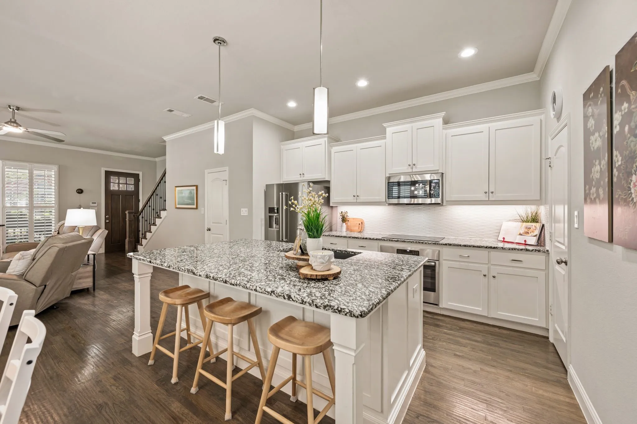 Single Family Residence For Sale in Dallas County , 737 Hammond Street, Coppell, Texas 75019, 3 Bedroom, 3 Bathroom, 2 Garage spaces, 2,561 Sqft, built in 2017, mls#21403350, Real Estate Agent in Coppell, Homes For Sale in Dallas county, Homes For Sale in Coppell, Realtor in Coppell Texas, Real Estate Brokerage Independent Realty Texas, Luminita Cordes Realtor
