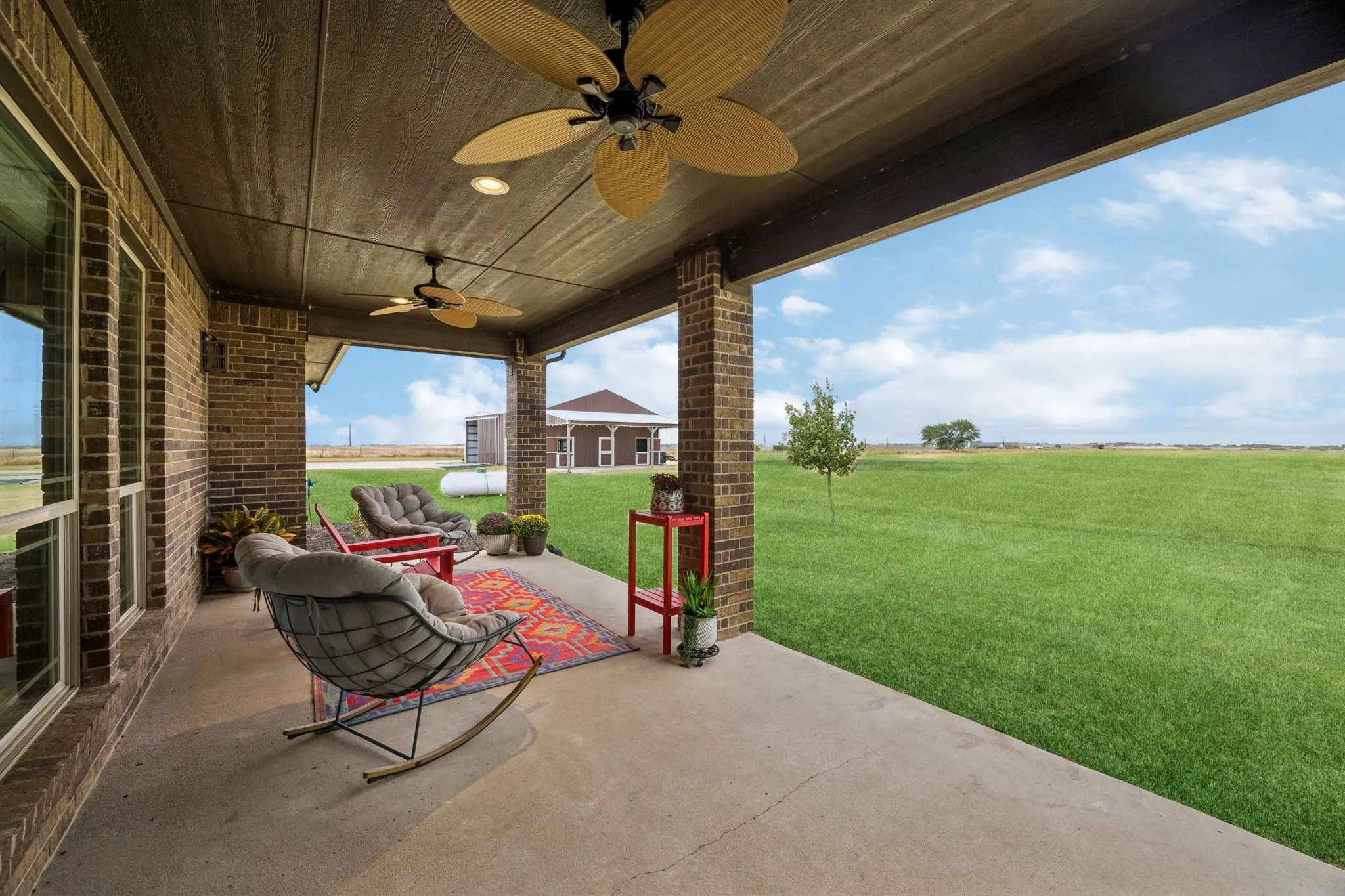 Farm For Sale in Cooke County , 1397 County Road 338, Gainesville, Texas 76240, 3 Bedroom, 3 Bathroom, Garage spaces, 3,638 Sqft, built in 2013, mls#21390783, Real Estate Agent in Gainesville, Homes For Sale in Cooke county, Homes For Sale in Gainesville, Realtor in Gainesville Texas, Real Estate Brokerage Independent Realty Texas, Luminita Cordes Realtor
