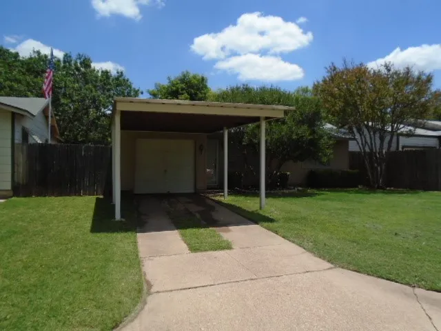 Single Family Residence For Rent in Taylor County , 1801 Woodard Street, Abilene, Texas 79605, 2 Bedroom, 1 Bathroom, 1 Garage spaces, 801 Sqft, built in 1952, mls#21403878, Real Estate Agent in Abilene, Homes For Rent in Taylor county, Homes For Rent in Abilene, Realtor in Abilene Texas, Real Estate Brokerage Independent Realty Texas, Luminita Cordes Realtor