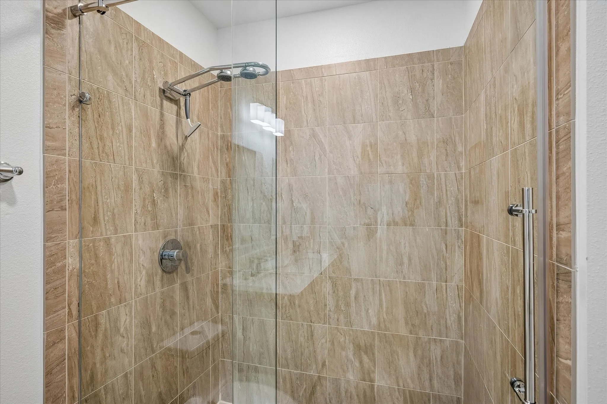 Condominium For Sale in Dallas County , 2305 Worthington Street 134, Dallas, Texas 75204, 1 Bedroom, 1 Bathroom, 2 Garage spaces, 852 Sqft, built in 1999, mls#21391860, Real Estate Agent in Dallas, Homes For Sale in Dallas county, Homes For Sale in Dallas, Realtor in Dallas Texas, Real Estate Brokerage Independent Realty Texas, Luminita Cordes Realtor