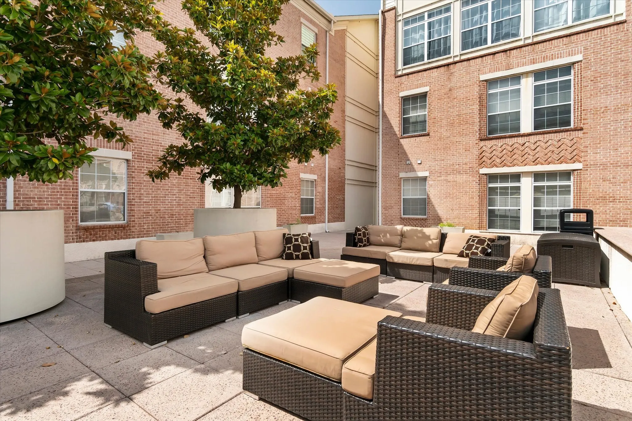 Condominium For Sale in Dallas County , 2305 Worthington Street 134, Dallas, Texas 75204, 1 Bedroom, 1 Bathroom, 2 Garage spaces, 852 Sqft, built in 1999, mls#21391860, Real Estate Agent in Dallas, Homes For Sale in Dallas county, Homes For Sale in Dallas, Realtor in Dallas Texas, Real Estate Brokerage Independent Realty Texas, Luminita Cordes Realtor