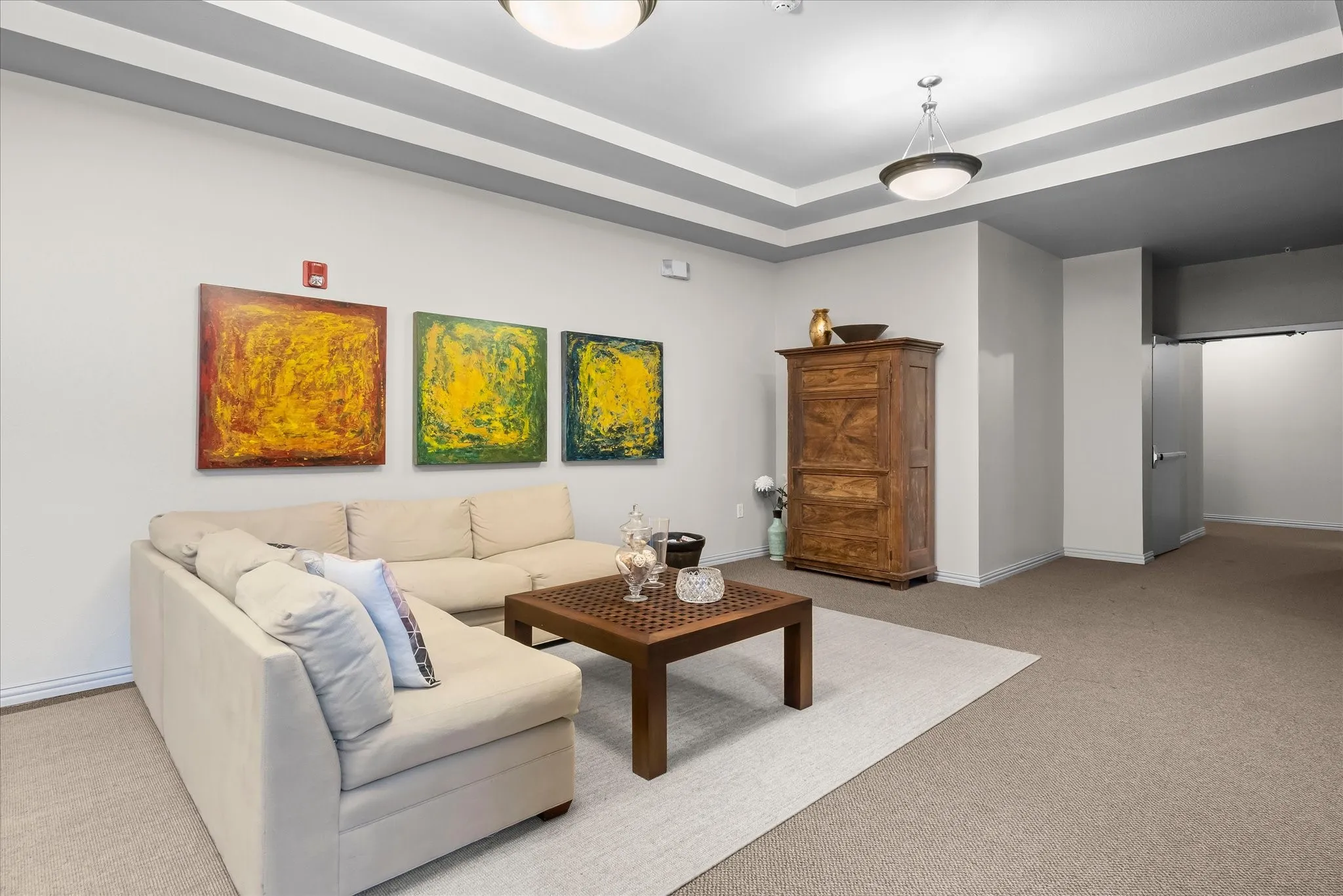 Condominium For Sale in Dallas County , 2305 Worthington Street 134, Dallas, Texas 75204, 1 Bedroom, 1 Bathroom, 2 Garage spaces, 852 Sqft, built in 1999, mls#21391860, Real Estate Agent in Dallas, Homes For Sale in Dallas county, Homes For Sale in Dallas, Realtor in Dallas Texas, Real Estate Brokerage Independent Realty Texas, Luminita Cordes Realtor