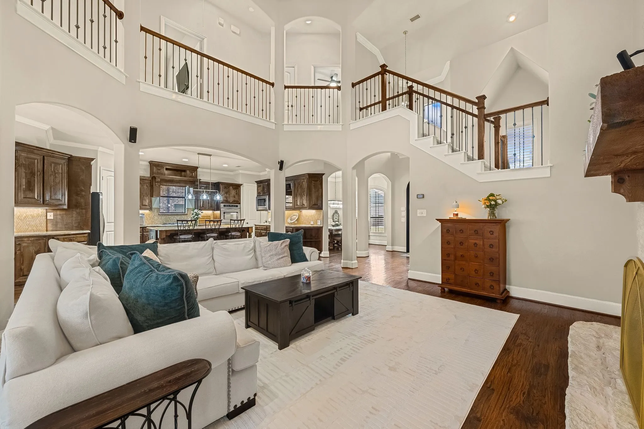 Single Family Residence For Sale in Denton County , 11150 Sugar Mill Lane, Frisco, Texas 75033, 4 Bedroom, 4 Bathroom, 3 Garage spaces, 4,224 Sqft, built in 2008, mls#21396864, Real Estate Agent in Frisco, Homes For Sale in Denton county, Homes For Sale in Frisco, Realtor in Frisco Texas, Real Estate Brokerage Independent Realty Texas, Luminita Cordes Realtor