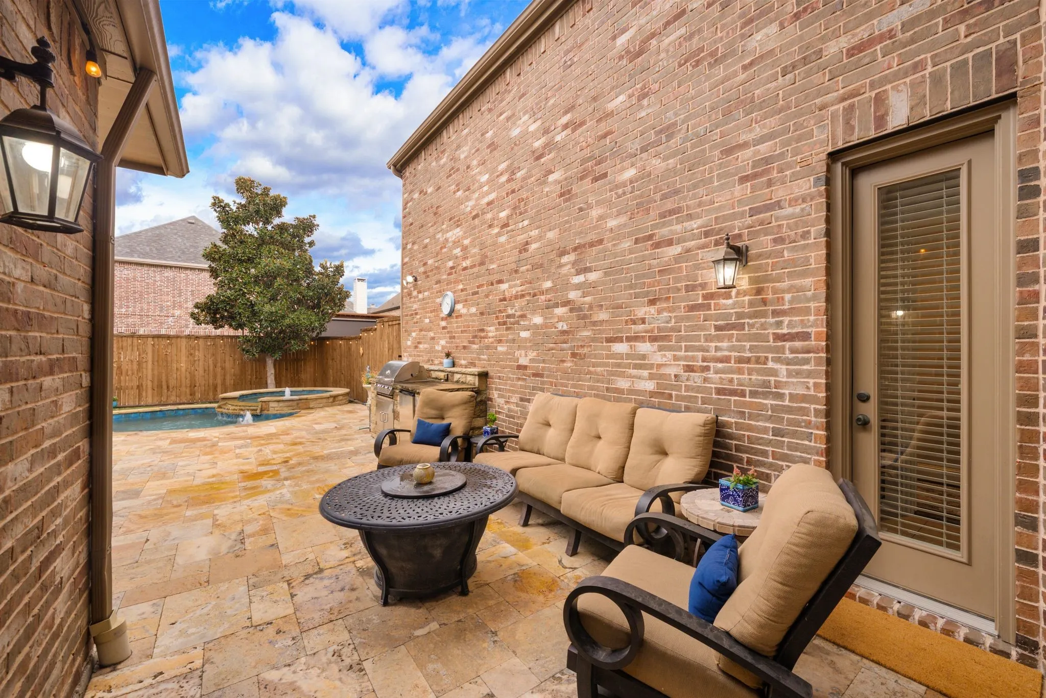 Single Family Residence For Sale in Denton County , 11150 Sugar Mill Lane, Frisco, Texas 75033, 4 Bedroom, 4 Bathroom, 3 Garage spaces, 4,224 Sqft, built in 2008, mls#21396864, Real Estate Agent in Frisco, Homes For Sale in Denton county, Homes For Sale in Frisco, Realtor in Frisco Texas, Real Estate Brokerage Independent Realty Texas, Luminita Cordes Realtor