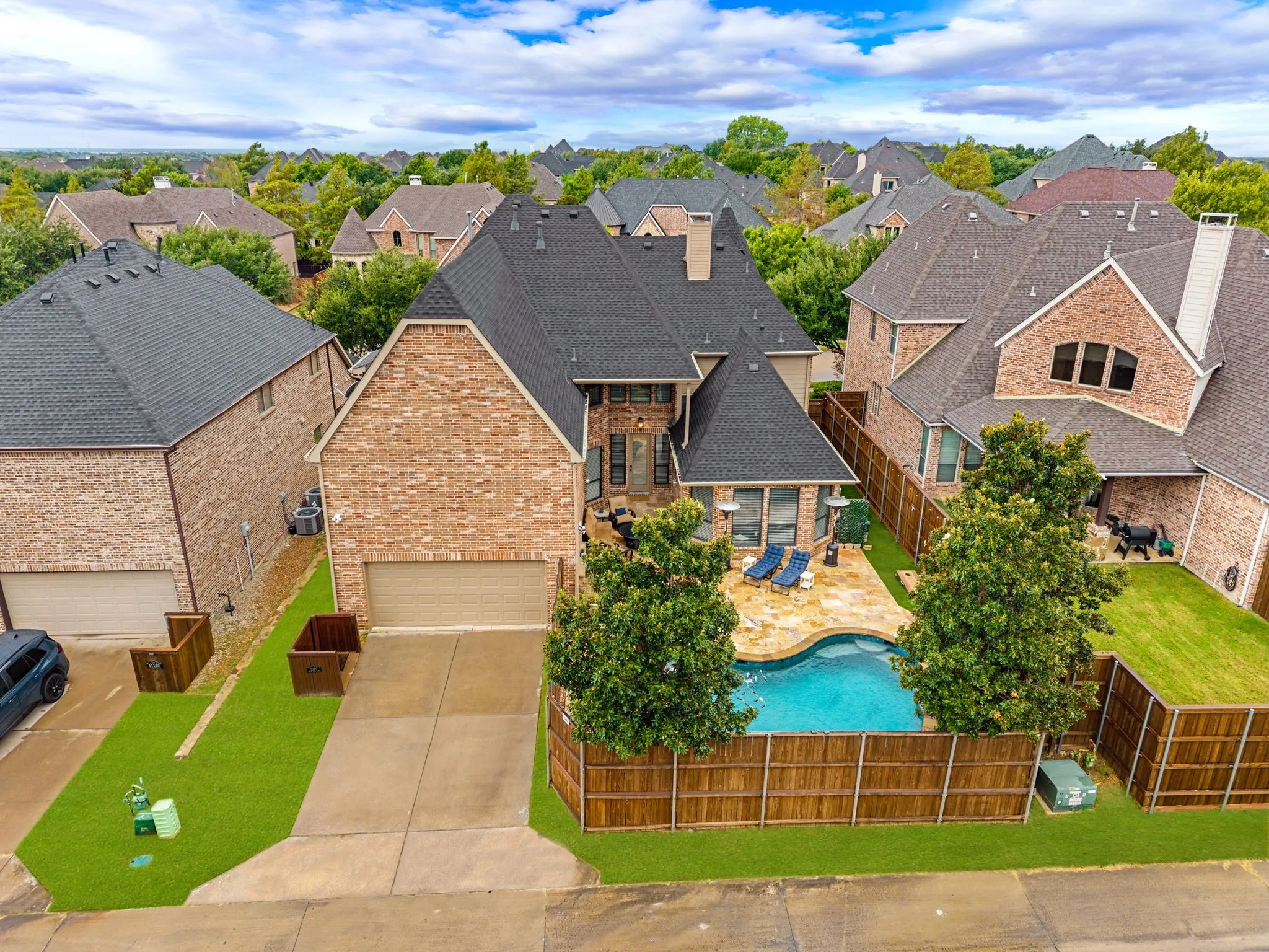 Single Family Residence For Sale in Denton County , 11150 Sugar Mill Lane, Frisco, Texas 75033, 4 Bedroom, 4 Bathroom, 3 Garage spaces, 4,224 Sqft, built in 2008, mls#21396864, Real Estate Agent in Frisco, Homes For Sale in Denton county, Homes For Sale in Frisco, Realtor in Frisco Texas, Real Estate Brokerage Independent Realty Texas, Luminita Cordes Realtor