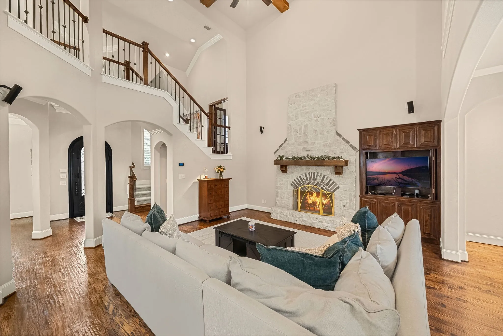Single Family Residence For Sale in Denton County , 11150 Sugar Mill Lane, Frisco, Texas 75033, 4 Bedroom, 4 Bathroom, 3 Garage spaces, 4,224 Sqft, built in 2008, mls#21396864, Real Estate Agent in Frisco, Homes For Sale in Denton county, Homes For Sale in Frisco, Realtor in Frisco Texas, Real Estate Brokerage Independent Realty Texas, Luminita Cordes Realtor