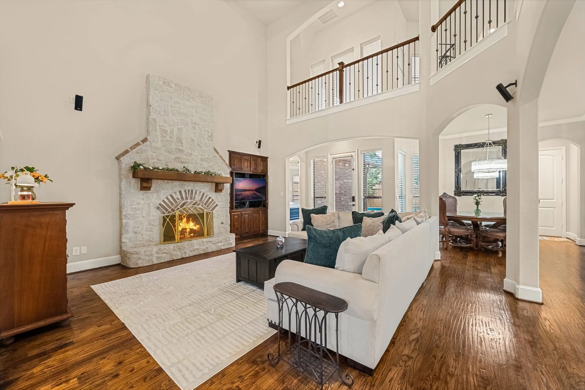 Single Family Residence For Sale in Denton County , 11150 Sugar Mill Lane, Frisco, Texas 75033, 4 Bedroom, 4 Bathroom, 3 Garage spaces, 4,224 Sqft, built in 2008, mls#21396864, Real Estate Agent in Frisco, Homes For Sale in Denton county, Homes For Sale in Frisco, Realtor in Frisco Texas, Real Estate Brokerage Independent Realty Texas, Luminita Cordes Realtor