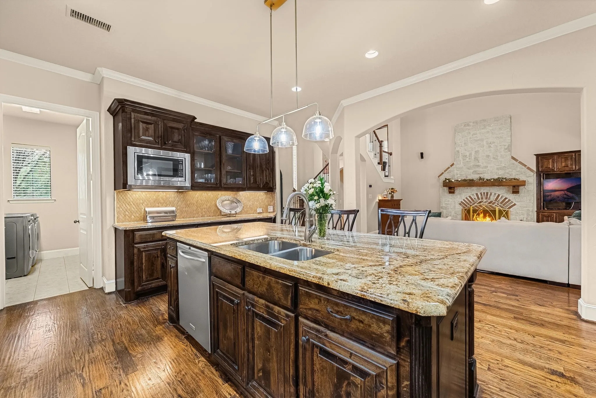 Single Family Residence For Sale in Denton County , 11150 Sugar Mill Lane, Frisco, Texas 75033, 4 Bedroom, 4 Bathroom, 3 Garage spaces, 4,224 Sqft, built in 2008, mls#21396864, Real Estate Agent in Frisco, Homes For Sale in Denton county, Homes For Sale in Frisco, Realtor in Frisco Texas, Real Estate Brokerage Independent Realty Texas, Luminita Cordes Realtor