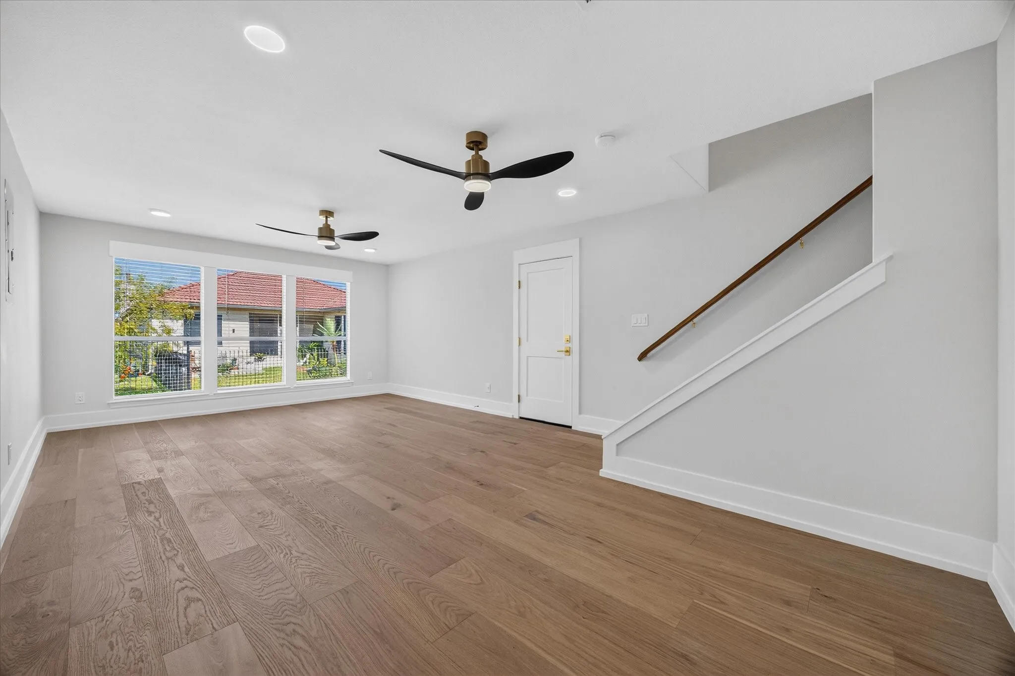 Single Family Residence For Rent in Rockwall County , 1860 Tahoe Drive, Rockwall, Texas 75087, 3 Bedroom, 2 Bathroom, 2 Garage spaces, 2,570 Sqft, built in 2000, mls#21403891, Real Estate Agent in Rockwall, Homes For Rent in Rockwall county, Homes For Rent in Rockwall, Realtor in Rockwall Texas, Real Estate Brokerage Independent Realty Texas, Luminita Cordes Realtor