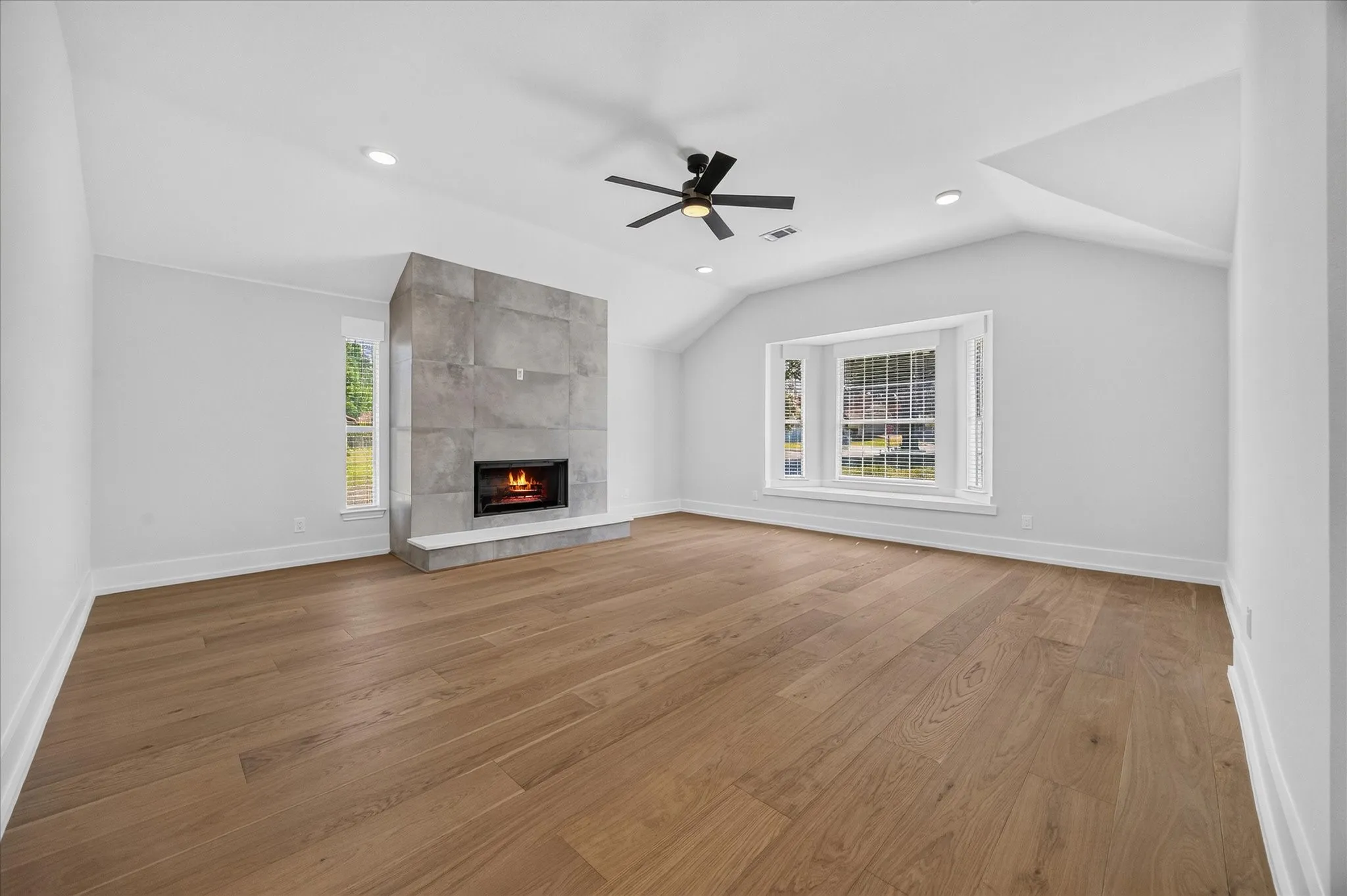 Single Family Residence For Rent in Rockwall County , 1860 Tahoe Drive, Rockwall, Texas 75087, 3 Bedroom, 2 Bathroom, 2 Garage spaces, 2,570 Sqft, built in 2000, mls#21403891, Real Estate Agent in Rockwall, Homes For Rent in Rockwall county, Homes For Rent in Rockwall, Realtor in Rockwall Texas, Real Estate Brokerage Independent Realty Texas, Luminita Cordes Realtor