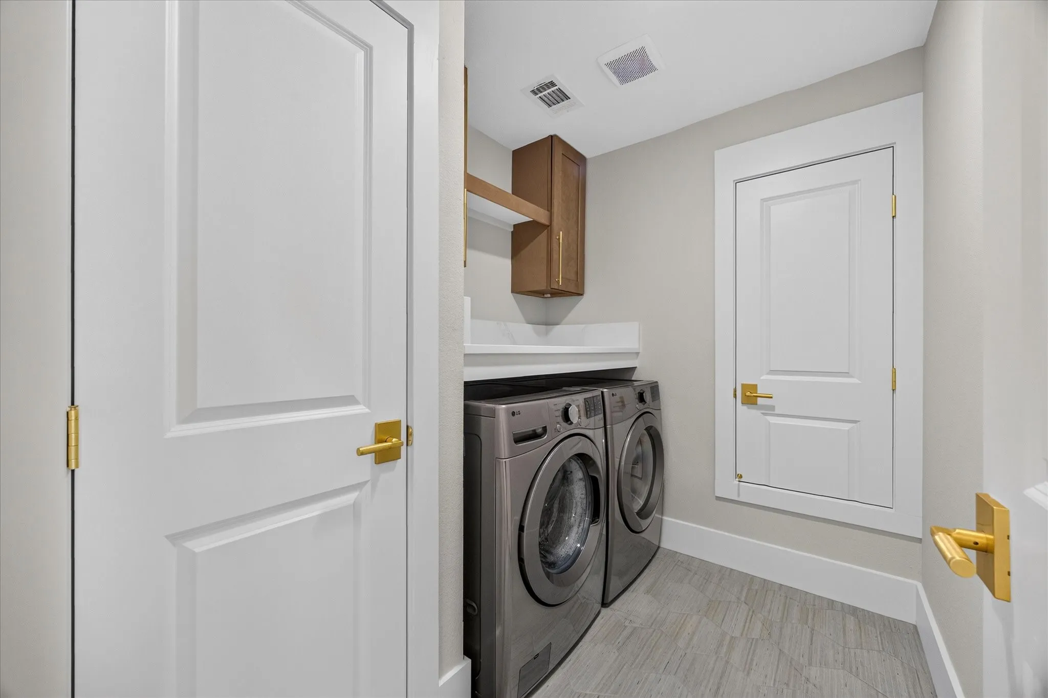 Single Family Residence For Rent in Rockwall County , 1860 Tahoe Drive, Rockwall, Texas 75087, 3 Bedroom, 2 Bathroom, 2 Garage spaces, 2,570 Sqft, built in 2000, mls#21403891, Real Estate Agent in Rockwall, Homes For Rent in Rockwall county, Homes For Rent in Rockwall, Realtor in Rockwall Texas, Real Estate Brokerage Independent Realty Texas, Luminita Cordes Realtor