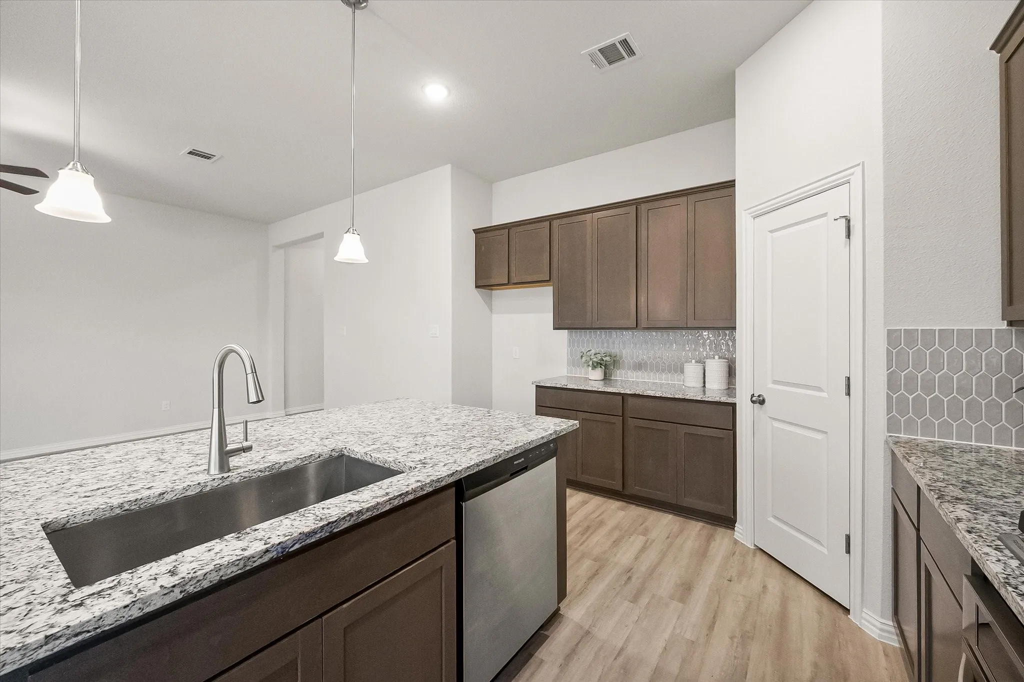 Single Family Residence For Sale in Denton County , 13089 Yellowstone Way, Providence Village, Texas 76227, 4 Bedroom, 2 Bathroom, 2 Garage spaces, 1,989 Sqft, built in 2023, mls#21403805, Real Estate Agent in Providence Village, Homes For Sale in Denton county, Homes For Sale in Providence Village, Realtor in Providence Village Texas, Real Estate Brokerage Independent Realty Texas, Luminita Cordes Realtor