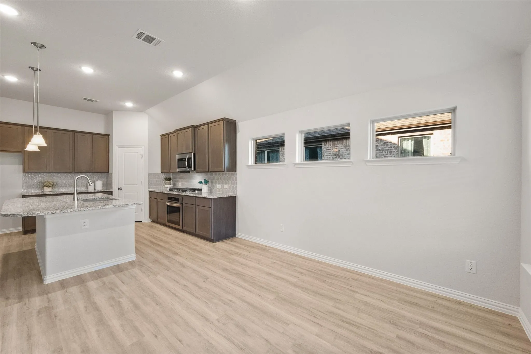 Single Family Residence For Sale in Denton County , 13089 Yellowstone Way, Providence Village, Texas 76227, 4 Bedroom, 2 Bathroom, 2 Garage spaces, 1,989 Sqft, built in 2023, mls#21403805, Real Estate Agent in Providence Village, Homes For Sale in Denton county, Homes For Sale in Providence Village, Realtor in Providence Village Texas, Real Estate Brokerage Independent Realty Texas, Luminita Cordes Realtor