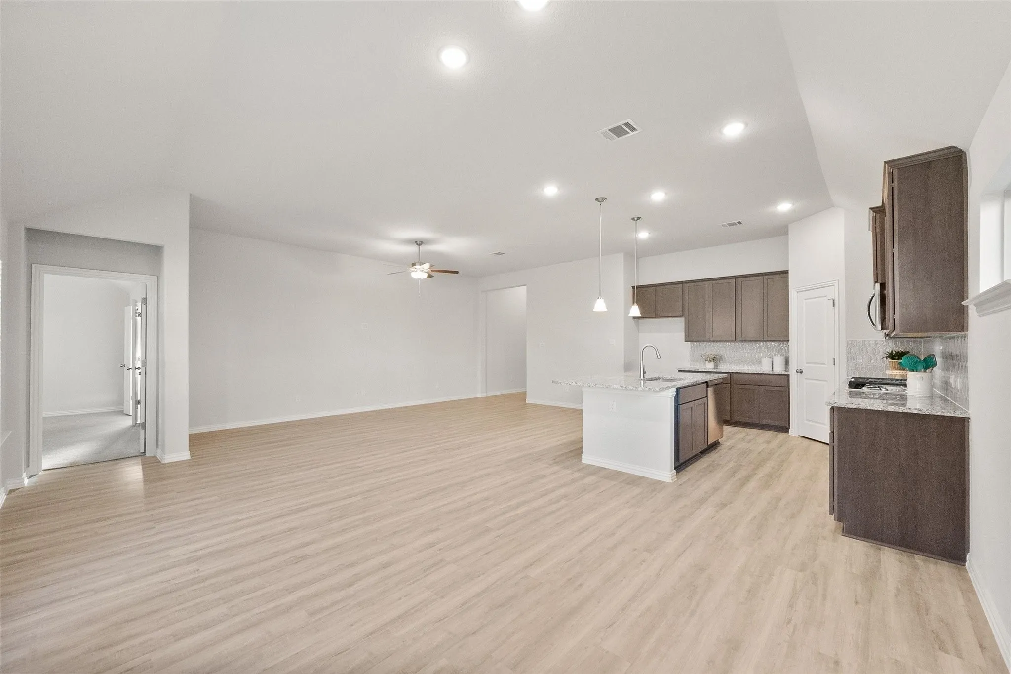 Single Family Residence For Sale in Denton County , 13089 Yellowstone Way, Providence Village, Texas 76227, 4 Bedroom, 2 Bathroom, 2 Garage spaces, 1,989 Sqft, built in 2023, mls#21403805, Real Estate Agent in Providence Village, Homes For Sale in Denton county, Homes For Sale in Providence Village, Realtor in Providence Village Texas, Real Estate Brokerage Independent Realty Texas, Luminita Cordes Realtor