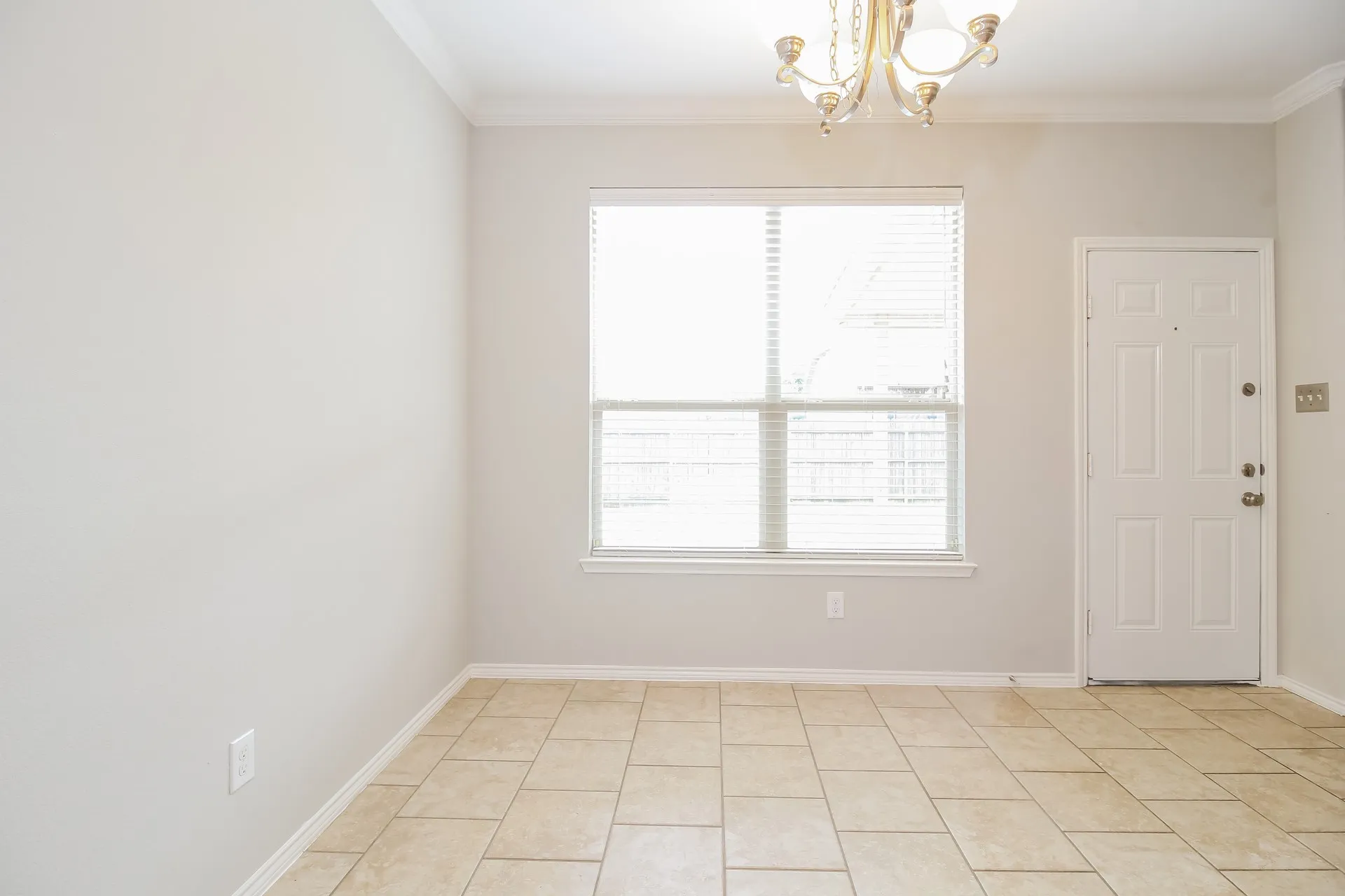 Single Family Residence For Rent in Johnson County , 1333 Shelley Drive, Burleson, Texas 76028, 4 Bedroom, 3 Bathroom, 2 Garage spaces, 2,912 Sqft, built in 2010, mls#21403893, Real Estate Agent in Burleson, Homes For Rent in Johnson county, Homes For Rent in Burleson, Realtor in Burleson Texas, Real Estate Brokerage Independent Realty Texas, Luminita Cordes Realtor