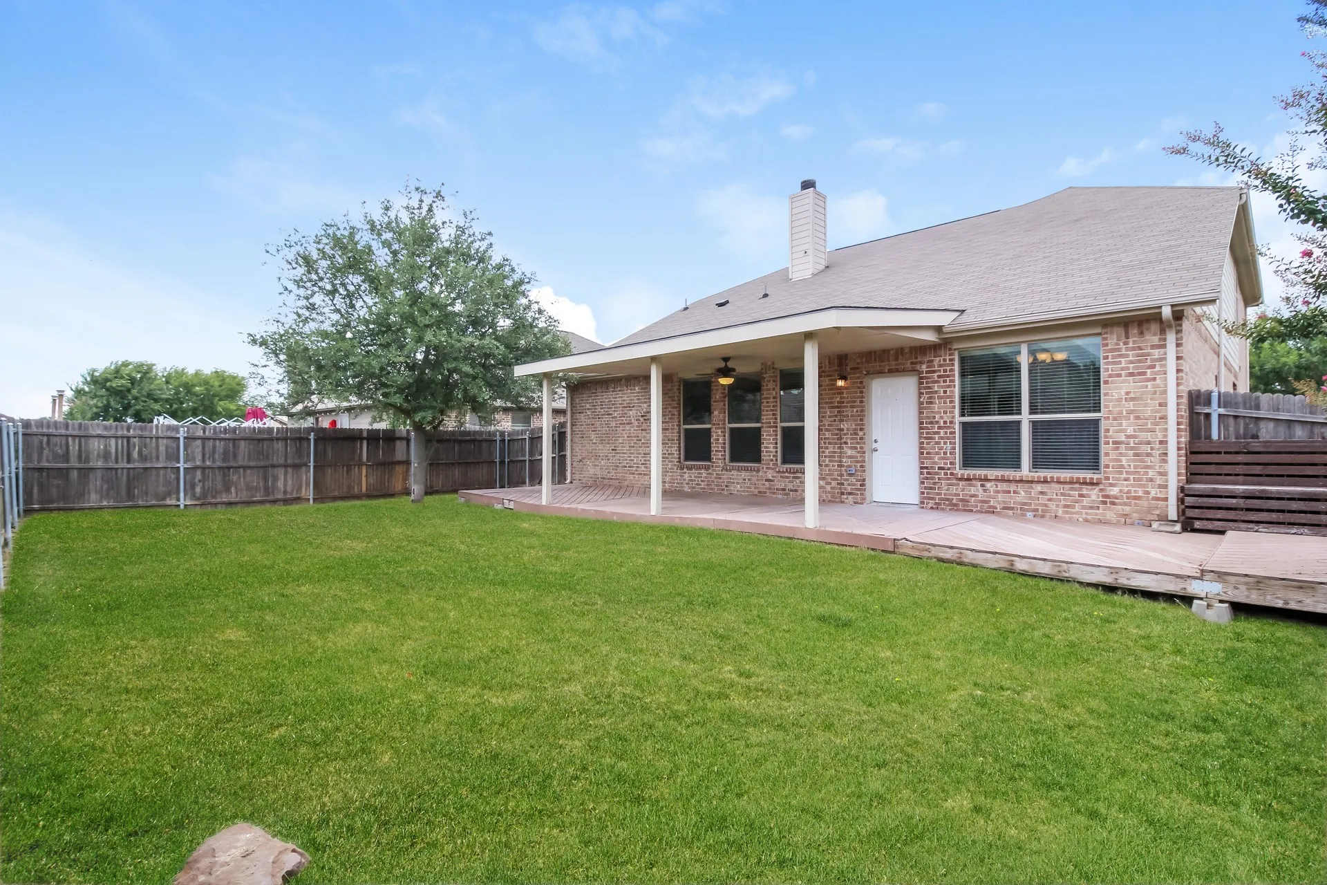 Single Family Residence For Rent in Johnson County , 1333 Shelley Drive, Burleson, Texas 76028, 4 Bedroom, 3 Bathroom, 2 Garage spaces, 2,912 Sqft, built in 2010, mls#21403893, Real Estate Agent in Burleson, Homes For Rent in Johnson county, Homes For Rent in Burleson, Realtor in Burleson Texas, Real Estate Brokerage Independent Realty Texas, Luminita Cordes Realtor