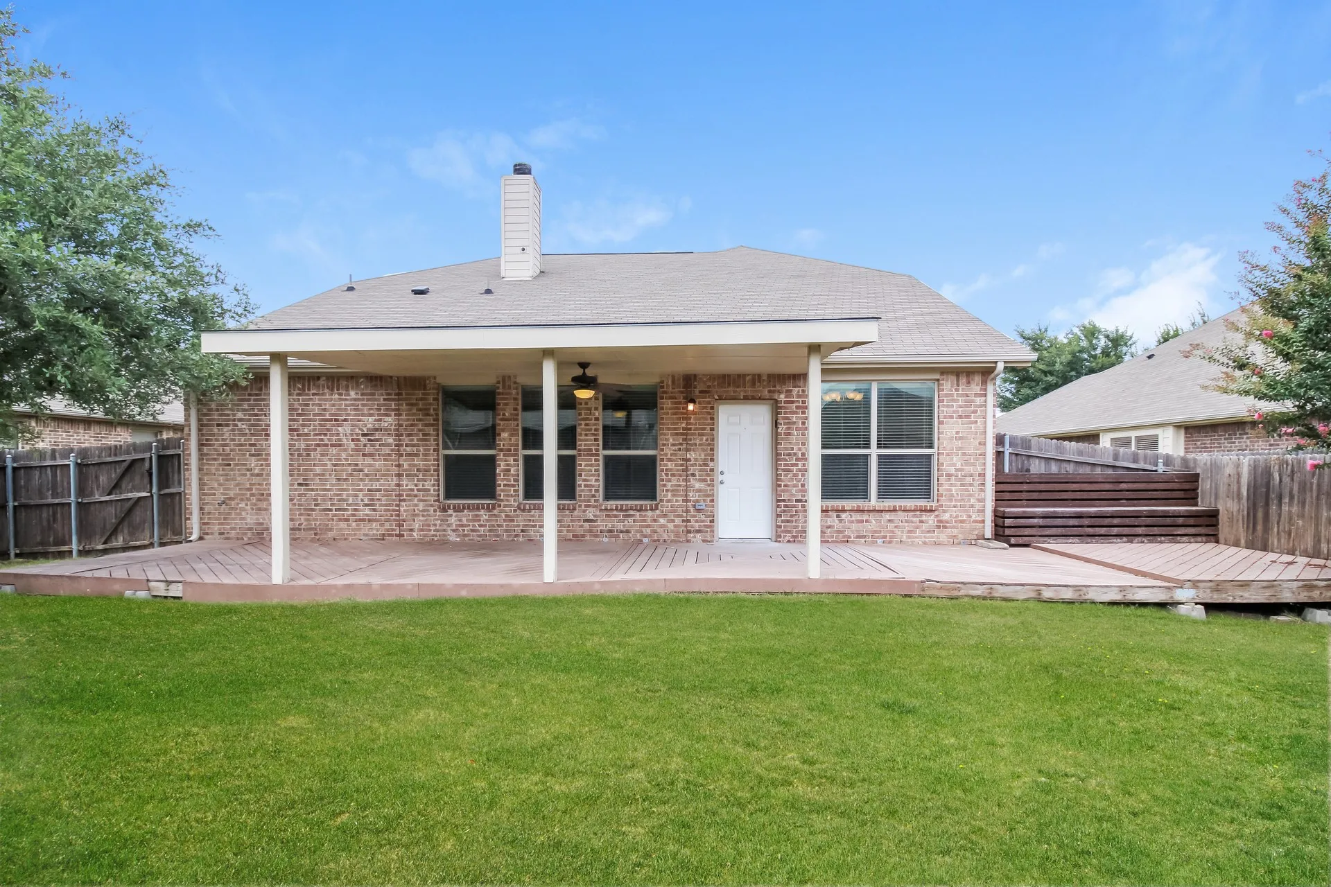 Single Family Residence For Rent in Johnson County , 1333 Shelley Drive, Burleson, Texas 76028, 4 Bedroom, 3 Bathroom, 2 Garage spaces, 2,912 Sqft, built in 2010, mls#21403893, Real Estate Agent in Burleson, Homes For Rent in Johnson county, Homes For Rent in Burleson, Realtor in Burleson Texas, Real Estate Brokerage Independent Realty Texas, Luminita Cordes Realtor