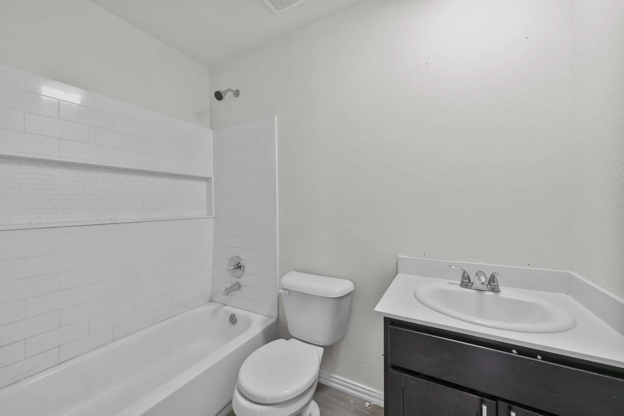 Single Family Residence For Rent in Tarrant County , 1317 Denver. Avenue, Fort Worth, Texas 76164, 3 Bedroom, 2 Bathroom, 1 Garage spaces, 984 Sqft, built in 2020, mls#21403894, Real Estate Agent in Fort Worth, Homes For Rent in Tarrant county, Homes For Rent in Fort Worth, Realtor in Fort Worth Texas, Real Estate Brokerage Independent Realty Texas, Luminita Cordes Realtor