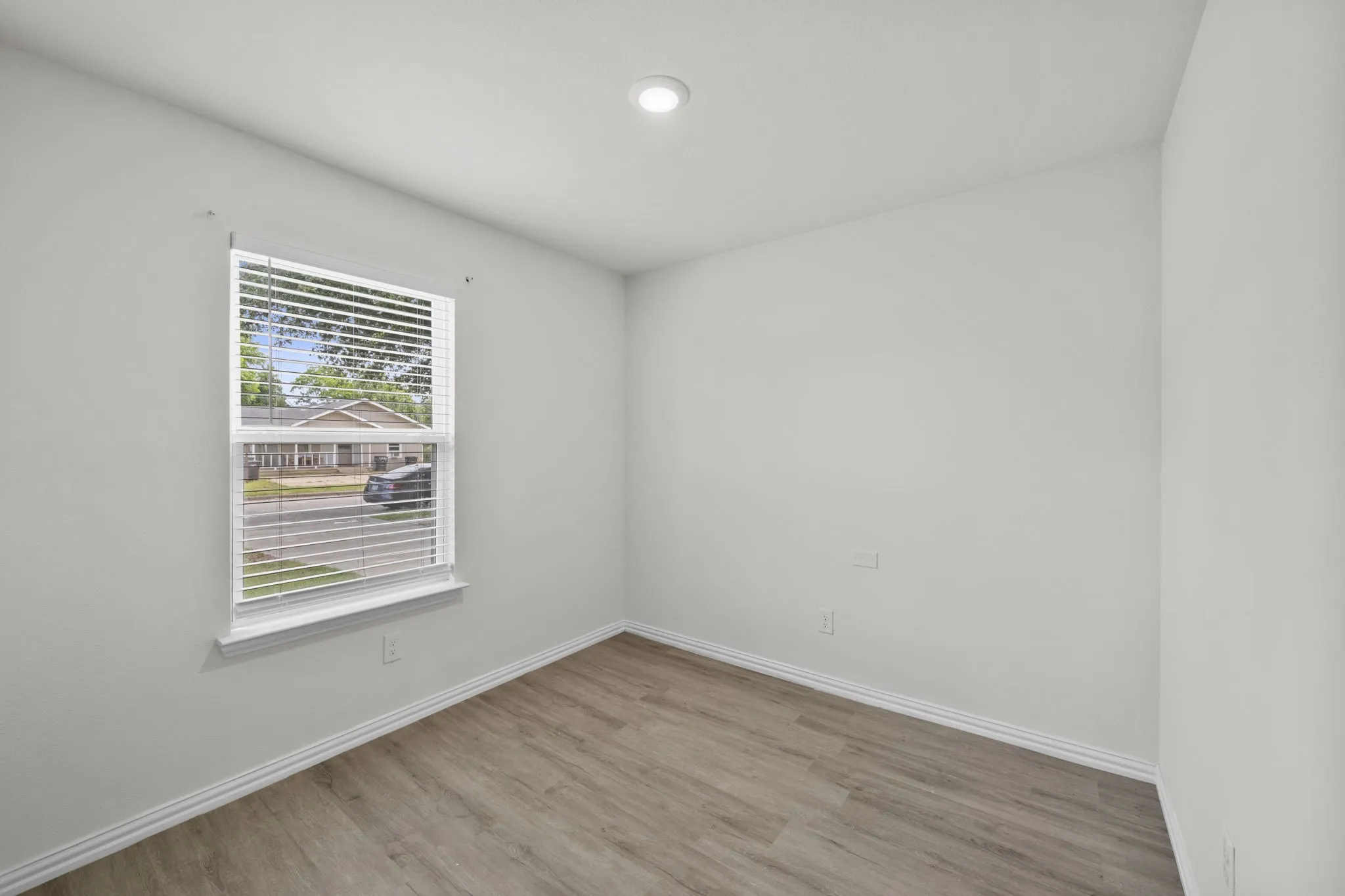 Single Family Residence For Rent in Tarrant County , 1317 Denver. Avenue, Fort Worth, Texas 76164, 3 Bedroom, 2 Bathroom, 1 Garage spaces, 984 Sqft, built in 2020, mls#21403894, Real Estate Agent in Fort Worth, Homes For Rent in Tarrant county, Homes For Rent in Fort Worth, Realtor in Fort Worth Texas, Real Estate Brokerage Independent Realty Texas, Luminita Cordes Realtor