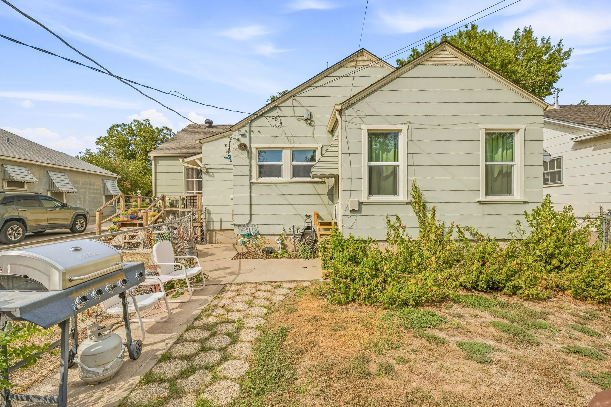 Single Family Residence For Sale in Tarrant County , 4309 Lovell, Fort Worth, Texas 76107, 2 Bedroom, 1 Bathroom, 1 Garage spaces, 1,351 Sqft, built in 1939, mls#21397236, Real Estate Agent in Fort Worth, Homes For Sale in Tarrant county, Homes For Sale in Fort Worth, Realtor in Fort Worth Texas, Real Estate Brokerage Independent Realty Texas, Luminita Cordes Realtor