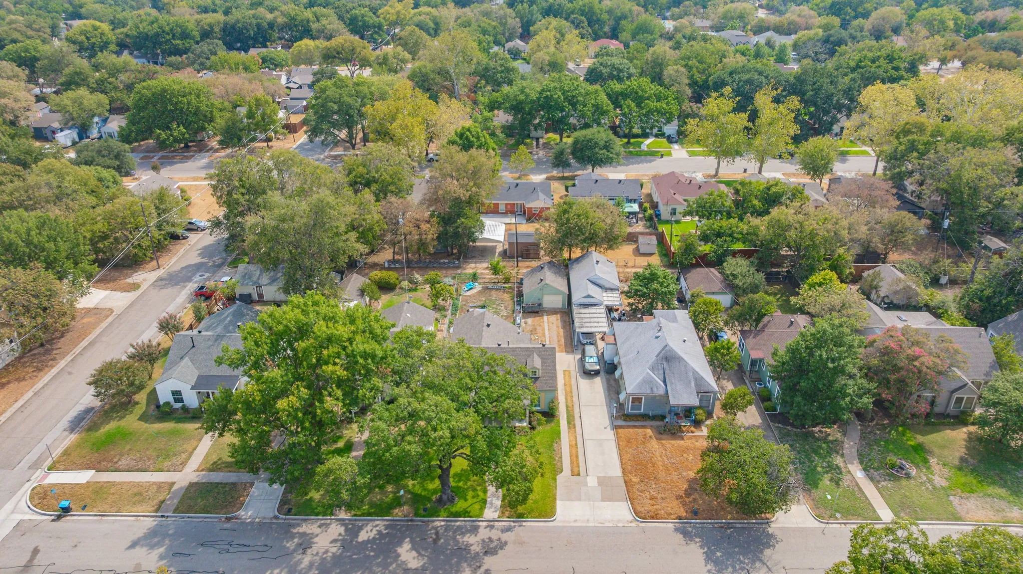 Aerial view of home without estimated property lines.