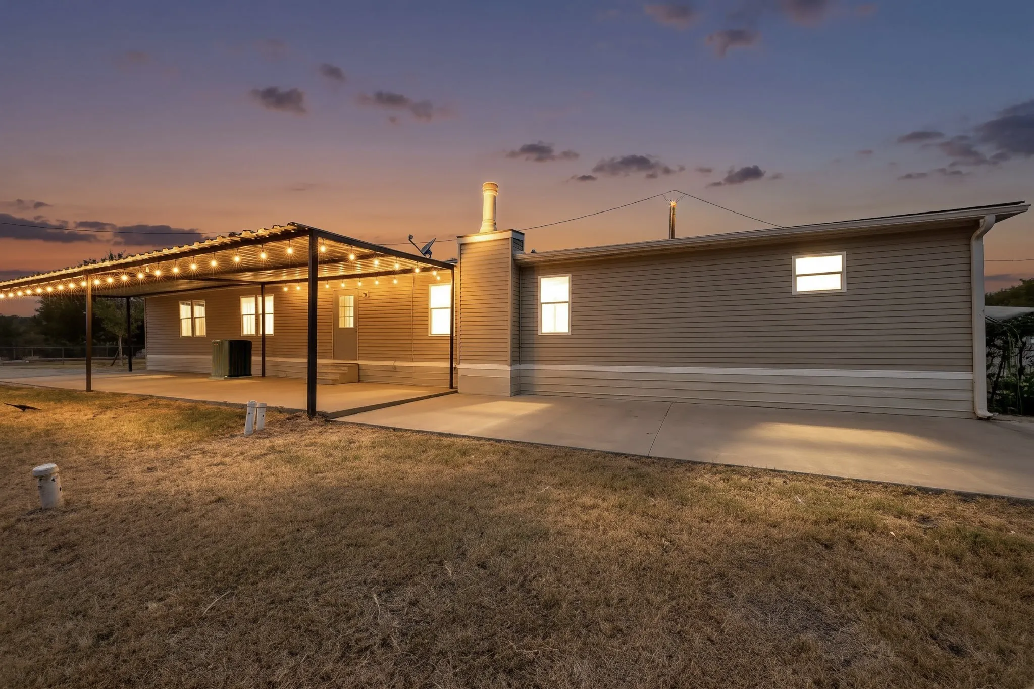 Mobile Home For Sale in Denton County , 2181 Doe Branch Road, Little Elm, Texas 75068, 4 Bedroom, 3 Bathroom, Garage spaces, 2,240 Sqft, built in 1998, mls#21402619, Real Estate Agent in Little Elm, Homes For Sale in Denton county, Homes For Sale in Little Elm, Realtor in Little Elm Texas, Real Estate Brokerage Independent Realty Texas, Luminita Cordes Realtor