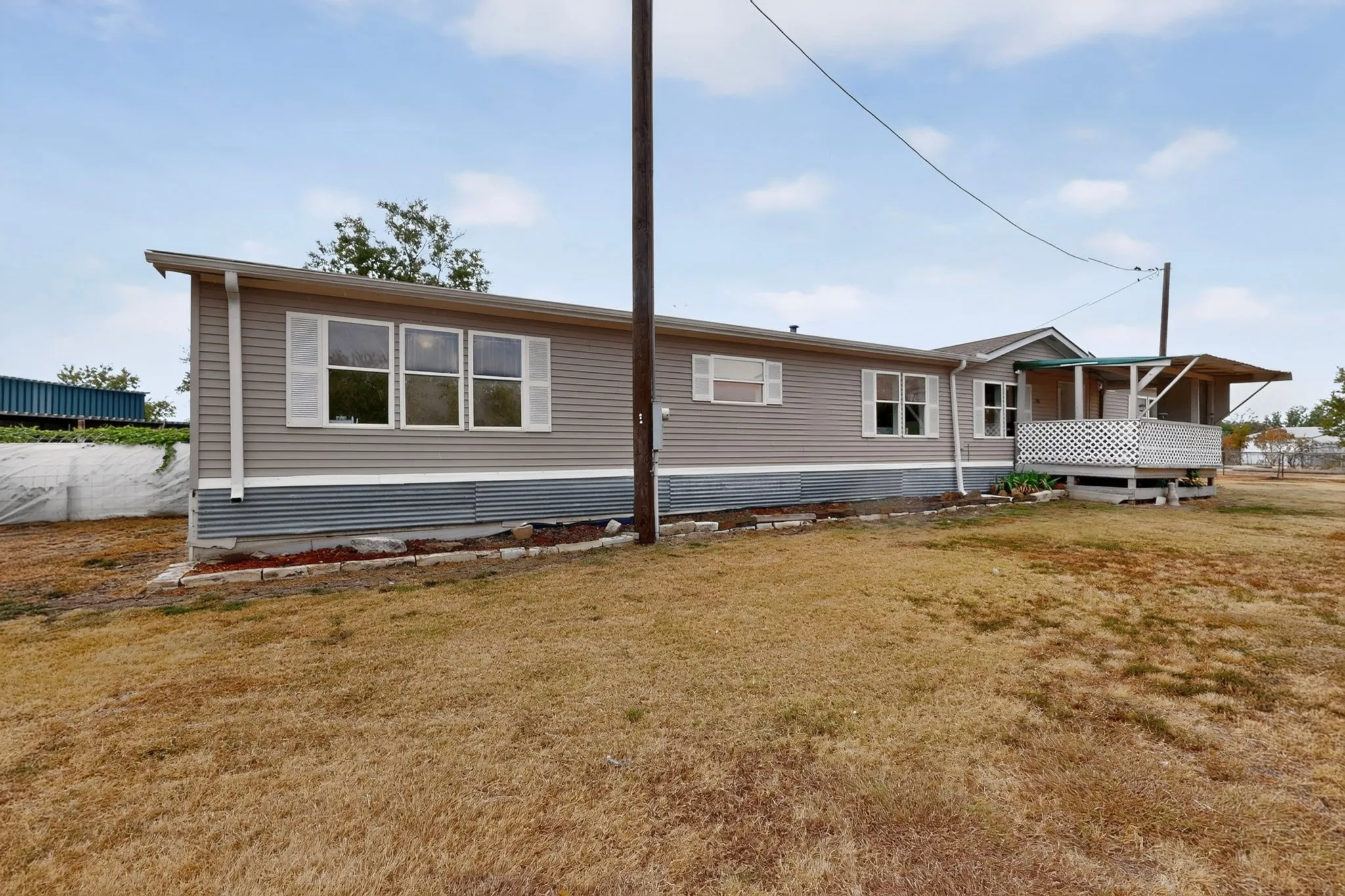 Mobile Home For Sale in Denton County , 2181 Doe Branch Road, Little Elm, Texas 75068, 4 Bedroom, 3 Bathroom, Garage spaces, 2,240 Sqft, built in 1998, mls#21402619, Real Estate Agent in Little Elm, Homes For Sale in Denton county, Homes For Sale in Little Elm, Realtor in Little Elm Texas, Real Estate Brokerage Independent Realty Texas, Luminita Cordes Realtor