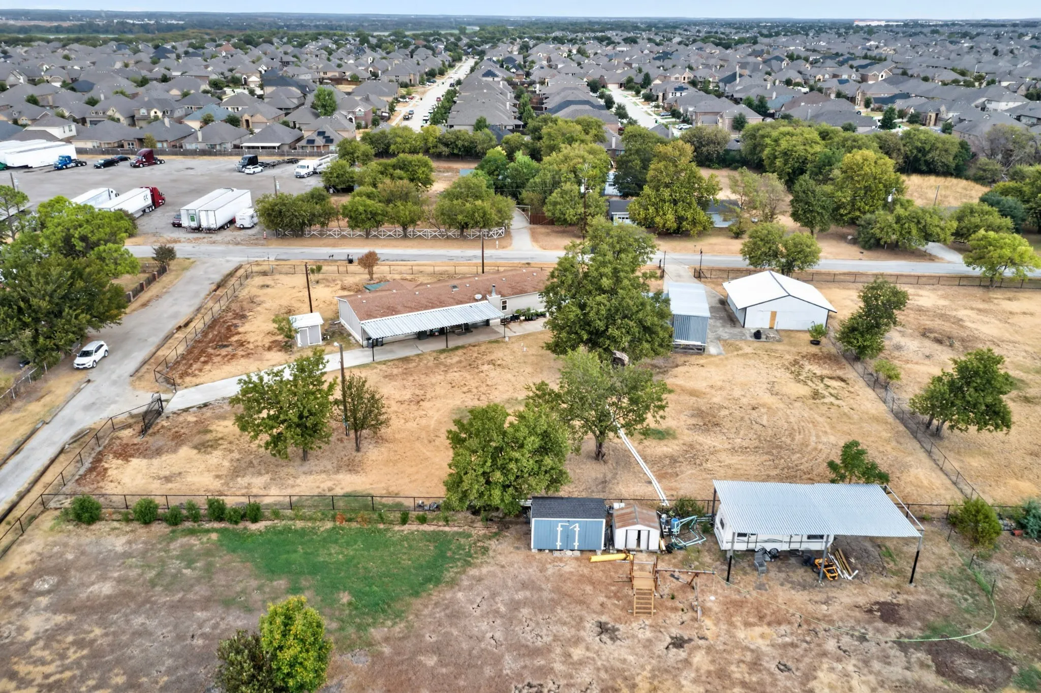 Mobile Home For Sale in Denton County , 2181 Doe Branch Road, Little Elm, Texas 75068, 4 Bedroom, 3 Bathroom, Garage spaces, 2,240 Sqft, built in 1998, mls#21402619, Real Estate Agent in Little Elm, Homes For Sale in Denton county, Homes For Sale in Little Elm, Realtor in Little Elm Texas, Real Estate Brokerage Independent Realty Texas, Luminita Cordes Realtor