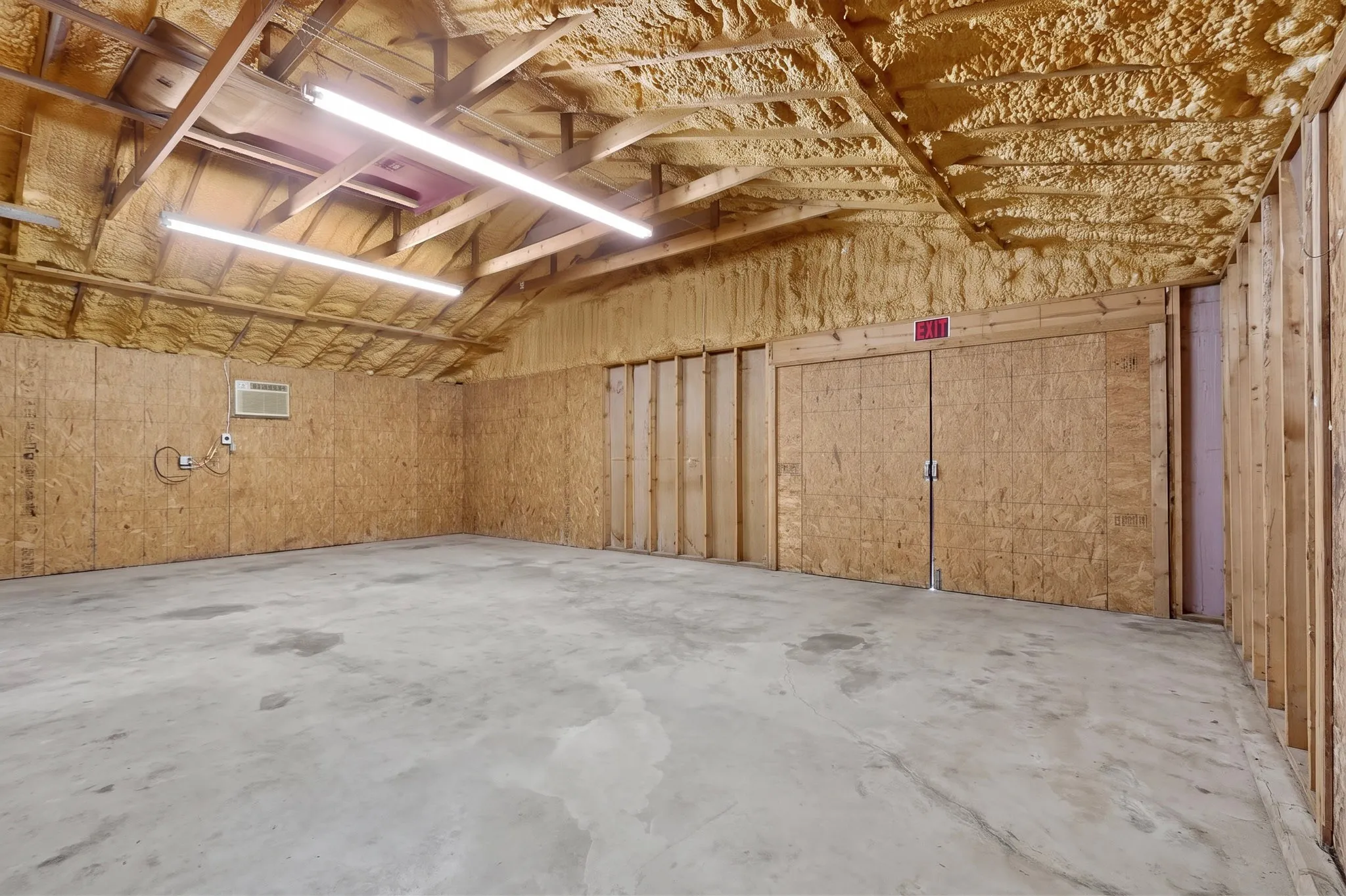 Mobile Home For Sale in Denton County , 2181 Doe Branch Road, Little Elm, Texas 75068, 4 Bedroom, 3 Bathroom, Garage spaces, 2,240 Sqft, built in 1998, mls#21402619, Real Estate Agent in Little Elm, Homes For Sale in Denton county, Homes For Sale in Little Elm, Realtor in Little Elm Texas, Real Estate Brokerage Independent Realty Texas, Luminita Cordes Realtor