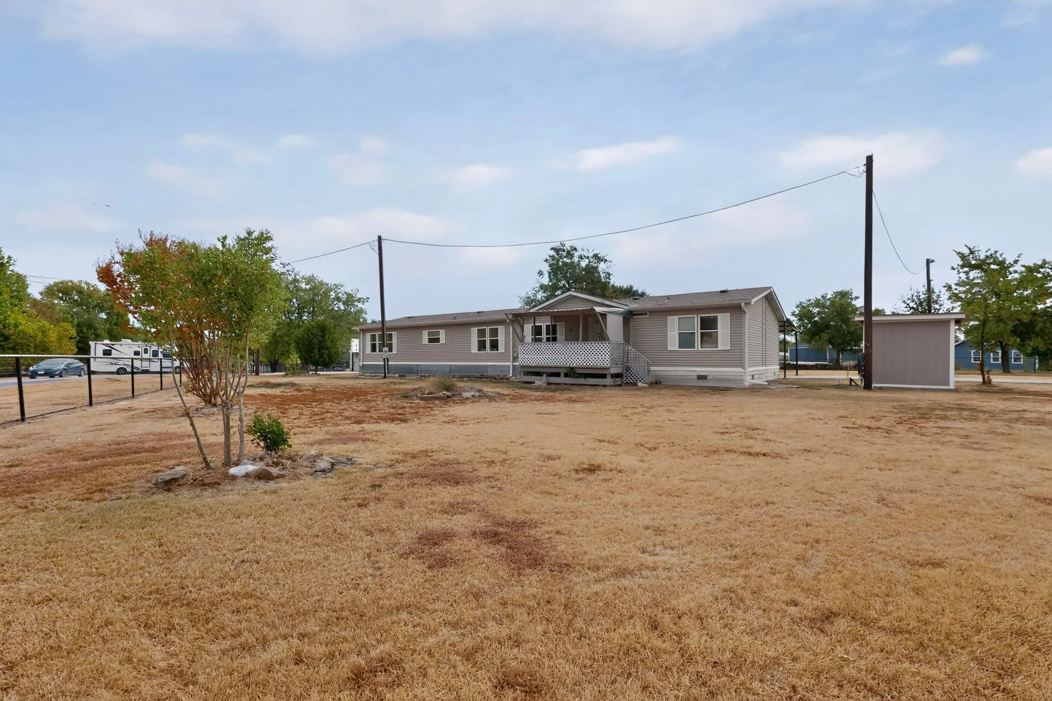 Mobile Home For Sale in Denton County , 2181 Doe Branch Road, Little Elm, Texas 75068, 4 Bedroom, 3 Bathroom, Garage spaces, 2,240 Sqft, built in 1998, mls#21402619, Real Estate Agent in Little Elm, Homes For Sale in Denton county, Homes For Sale in Little Elm, Realtor in Little Elm Texas, Real Estate Brokerage Independent Realty Texas, Luminita Cordes Realtor