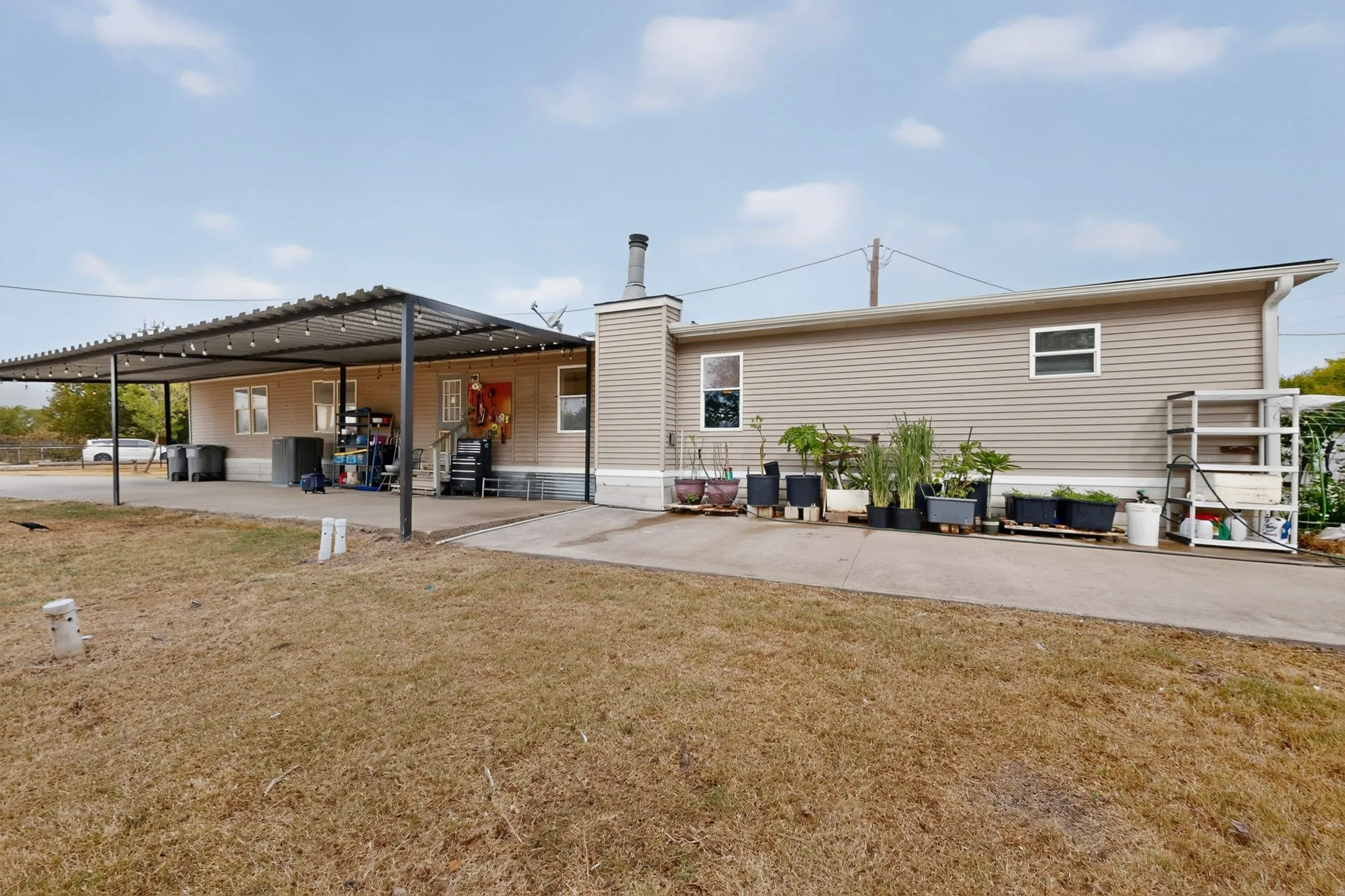 Mobile Home For Sale in Denton County , 2181 Doe Branch Road, Little Elm, Texas 75068, 4 Bedroom, 3 Bathroom, Garage spaces, 2,240 Sqft, built in 1998, mls#21402619, Real Estate Agent in Little Elm, Homes For Sale in Denton county, Homes For Sale in Little Elm, Realtor in Little Elm Texas, Real Estate Brokerage Independent Realty Texas, Luminita Cordes Realtor