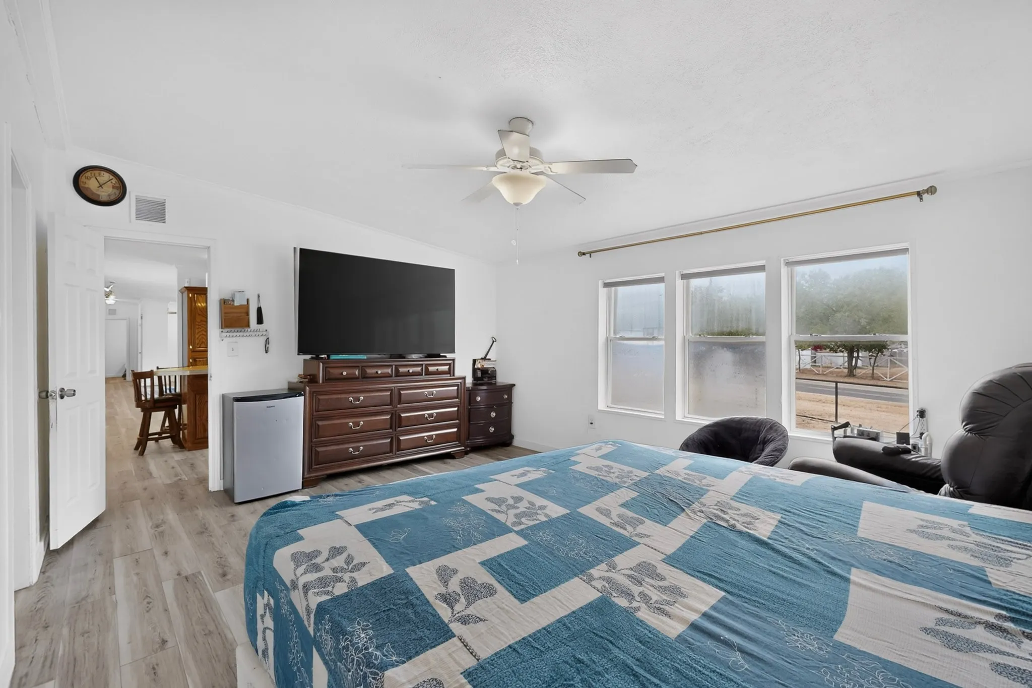 Mobile Home For Sale in Denton County , 2181 Doe Branch Road, Little Elm, Texas 75068, 4 Bedroom, 3 Bathroom, Garage spaces, 2,240 Sqft, built in 1998, mls#21402619, Real Estate Agent in Little Elm, Homes For Sale in Denton county, Homes For Sale in Little Elm, Realtor in Little Elm Texas, Real Estate Brokerage Independent Realty Texas, Luminita Cordes Realtor