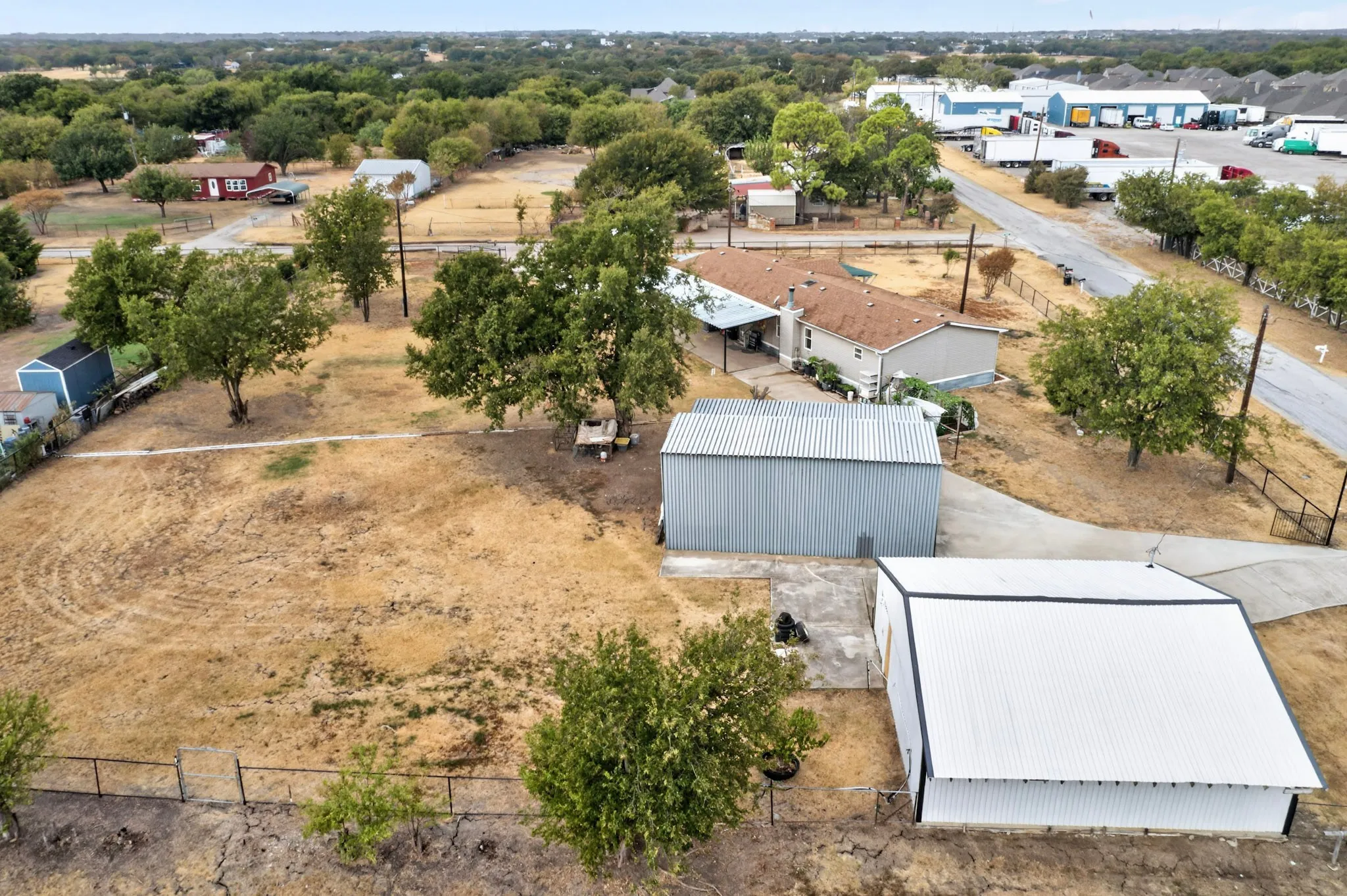 Mobile Home For Sale in Denton County , 2181 Doe Branch Road, Little Elm, Texas 75068, 4 Bedroom, 3 Bathroom, Garage spaces, 2,240 Sqft, built in 1998, mls#21402619, Real Estate Agent in Little Elm, Homes For Sale in Denton county, Homes For Sale in Little Elm, Realtor in Little Elm Texas, Real Estate Brokerage Independent Realty Texas, Luminita Cordes Realtor