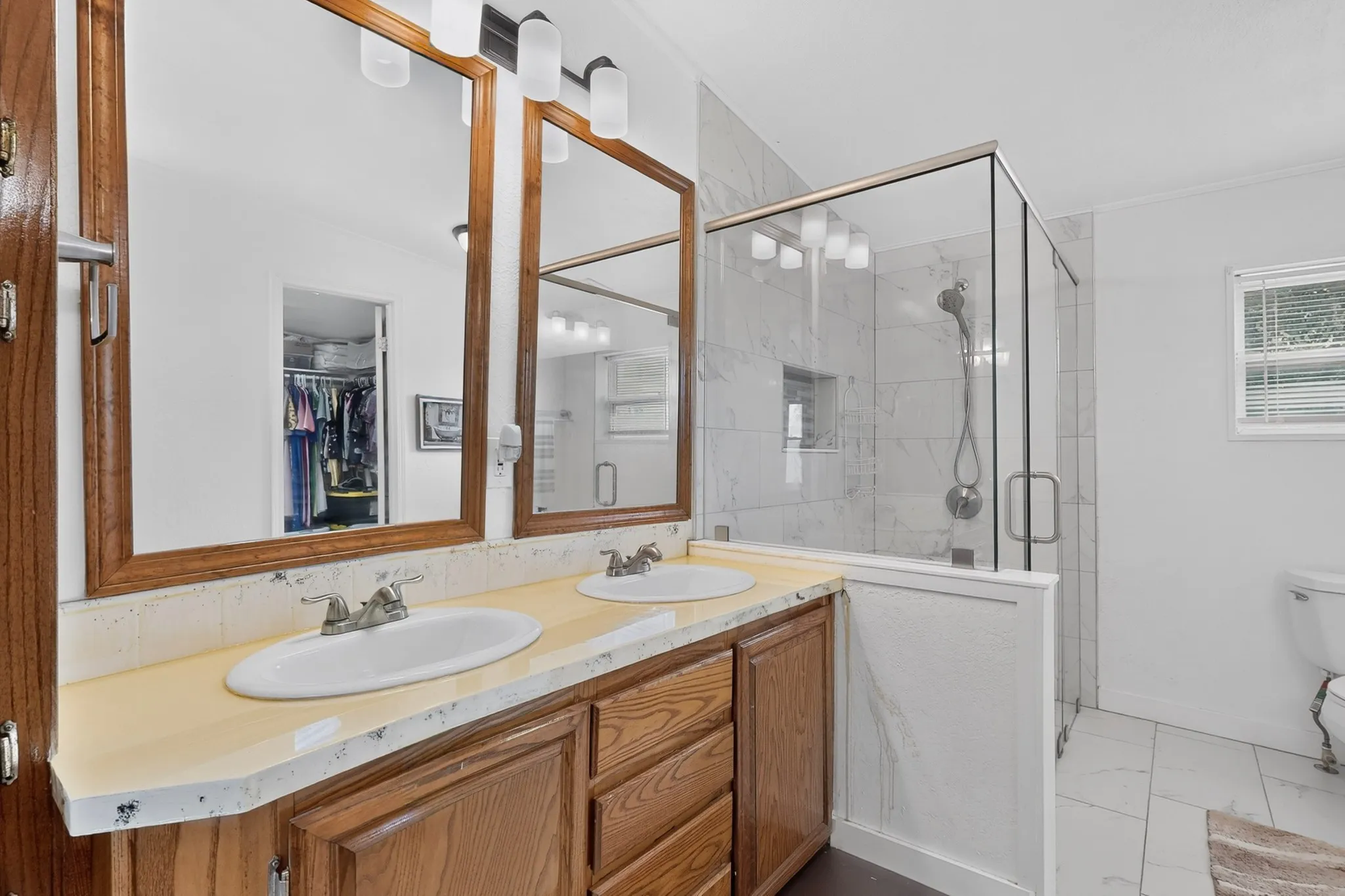 Mobile Home For Sale in Denton County , 2181 Doe Branch Road, Little Elm, Texas 75068, 4 Bedroom, 3 Bathroom, Garage spaces, 2,240 Sqft, built in 1998, mls#21402619, Real Estate Agent in Little Elm, Homes For Sale in Denton county, Homes For Sale in Little Elm, Realtor in Little Elm Texas, Real Estate Brokerage Independent Realty Texas, Luminita Cordes Realtor