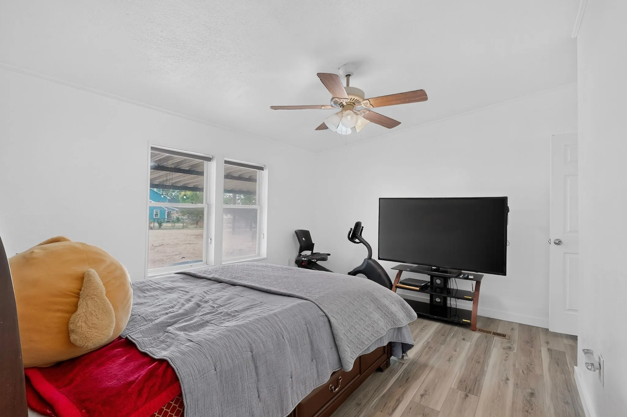 Mobile Home For Sale in Denton County , 2181 Doe Branch Road, Little Elm, Texas 75068, 4 Bedroom, 3 Bathroom, Garage spaces, 2,240 Sqft, built in 1998, mls#21402619, Real Estate Agent in Little Elm, Homes For Sale in Denton county, Homes For Sale in Little Elm, Realtor in Little Elm Texas, Real Estate Brokerage Independent Realty Texas, Luminita Cordes Realtor