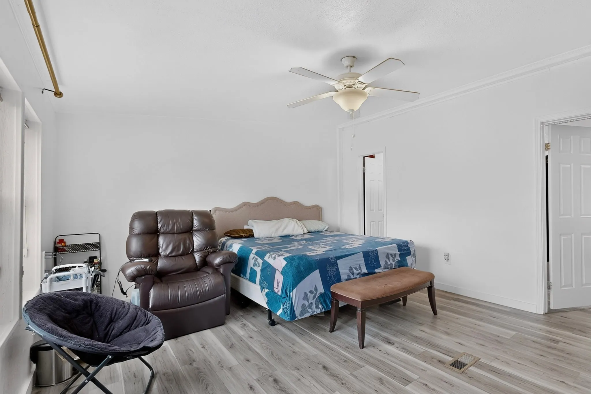 Mobile Home For Sale in Denton County , 2181 Doe Branch Road, Little Elm, Texas 75068, 4 Bedroom, 3 Bathroom, Garage spaces, 2,240 Sqft, built in 1998, mls#21402619, Real Estate Agent in Little Elm, Homes For Sale in Denton county, Homes For Sale in Little Elm, Realtor in Little Elm Texas, Real Estate Brokerage Independent Realty Texas, Luminita Cordes Realtor