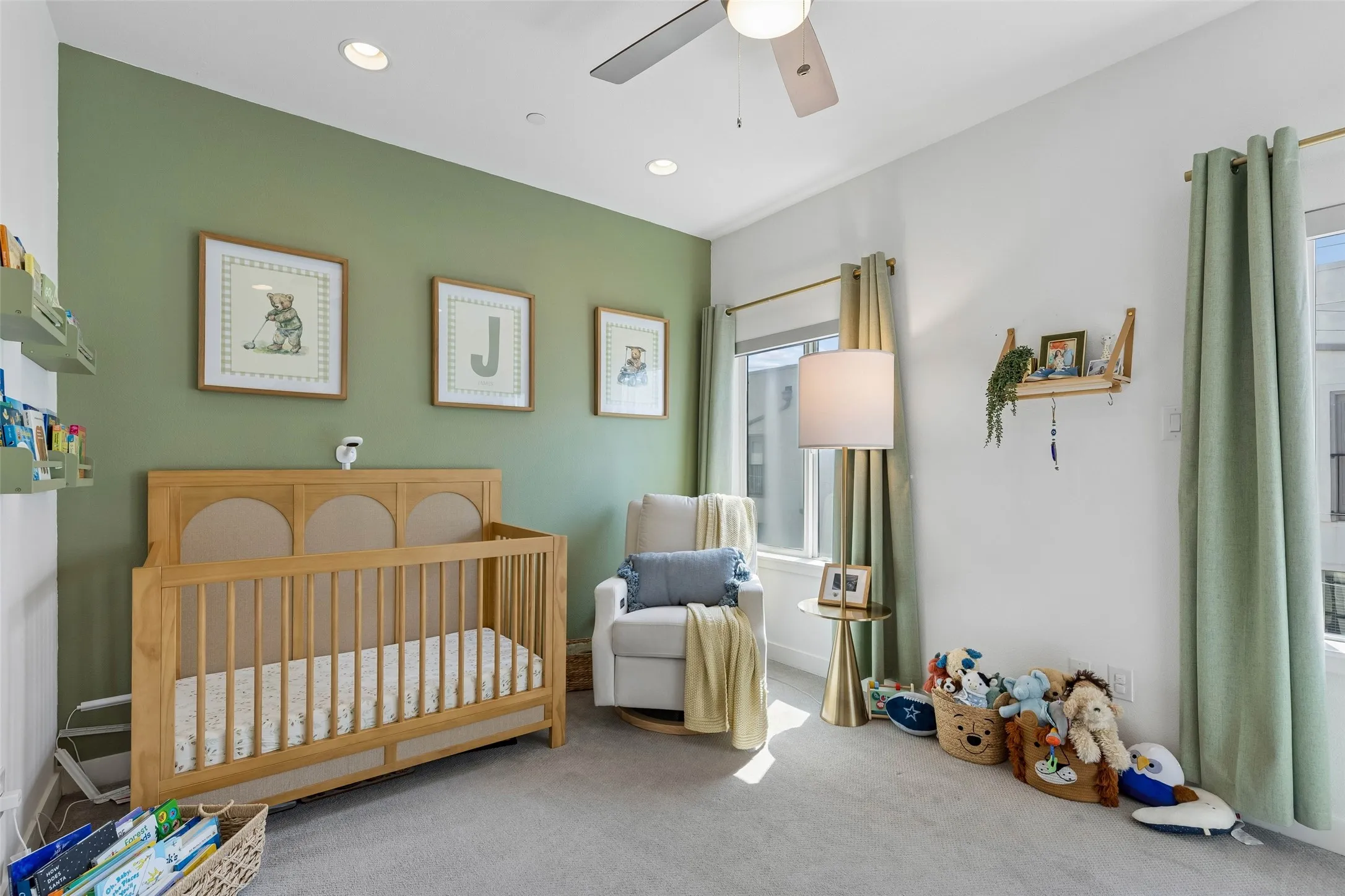 Condominium For Rent in Dallas County , 2115 Bennett Avenue 30, Dallas, Texas 75206, 2 Bedroom, 3 Bathroom, 2 Garage spaces, 1,717 Sqft, built in 2016, mls#21403302, Real Estate Agent in Dallas, Homes For Rent in Dallas county, Homes For Rent in Dallas, Realtor in Dallas Texas, Real Estate Brokerage Independent Realty Texas, Luminita Cordes Realtor