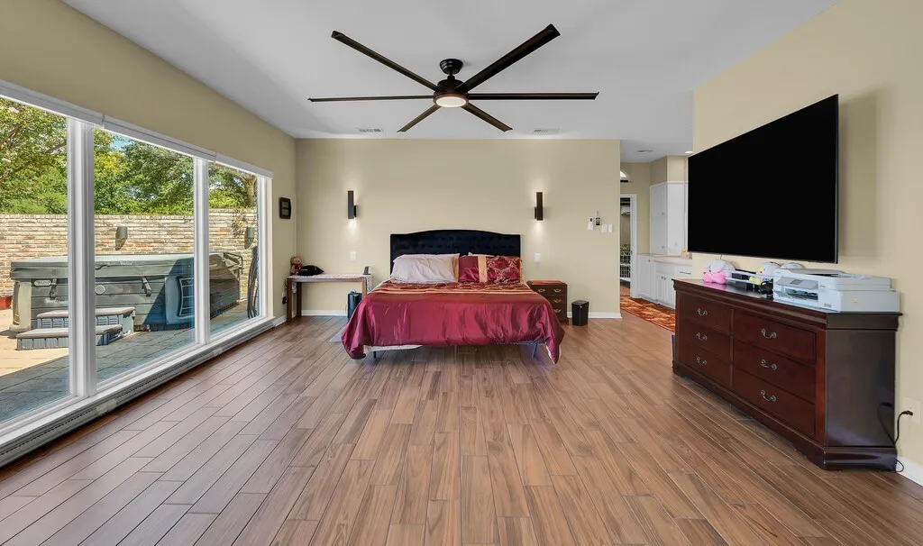 Single Family Residence For Sale in Mc Lennan County , 3711 Windmill Hill Drive, Waco, Texas 76710, 3 Bedroom, 4 Bathroom, 2 Garage spaces, 4,180 Sqft, built in 1973, mls#21402105, Real Estate Agent in Waco, Homes For Sale in Mc Lennan county, Homes For Sale in Waco, Realtor in Waco Texas, Real Estate Brokerage Independent Realty Texas, Luminita Cordes Realtor