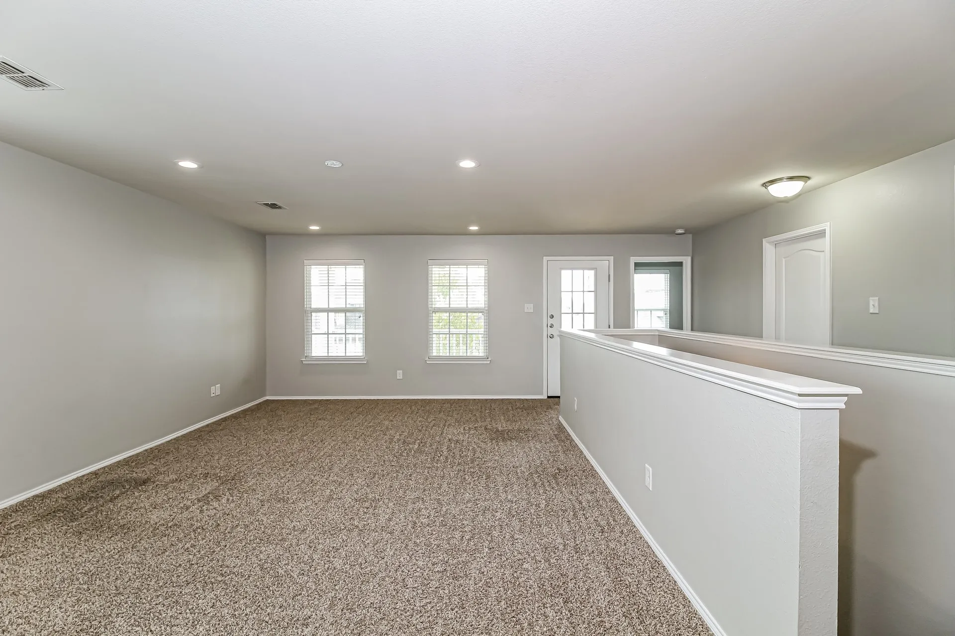 Single Family Residence For Rent in Denton County , 2209 Windsor Farms Drive, Denton, Texas 76207, 3 Bedroom, 3 Bathroom, 2 Garage spaces, 2,354 Sqft, built in 2014, mls#21403912, Real Estate Agent in Denton, Homes For Rent in Denton county, Homes For Rent in Denton, Realtor in Denton Texas, Real Estate Brokerage Independent Realty Texas, Luminita Cordes Realtor