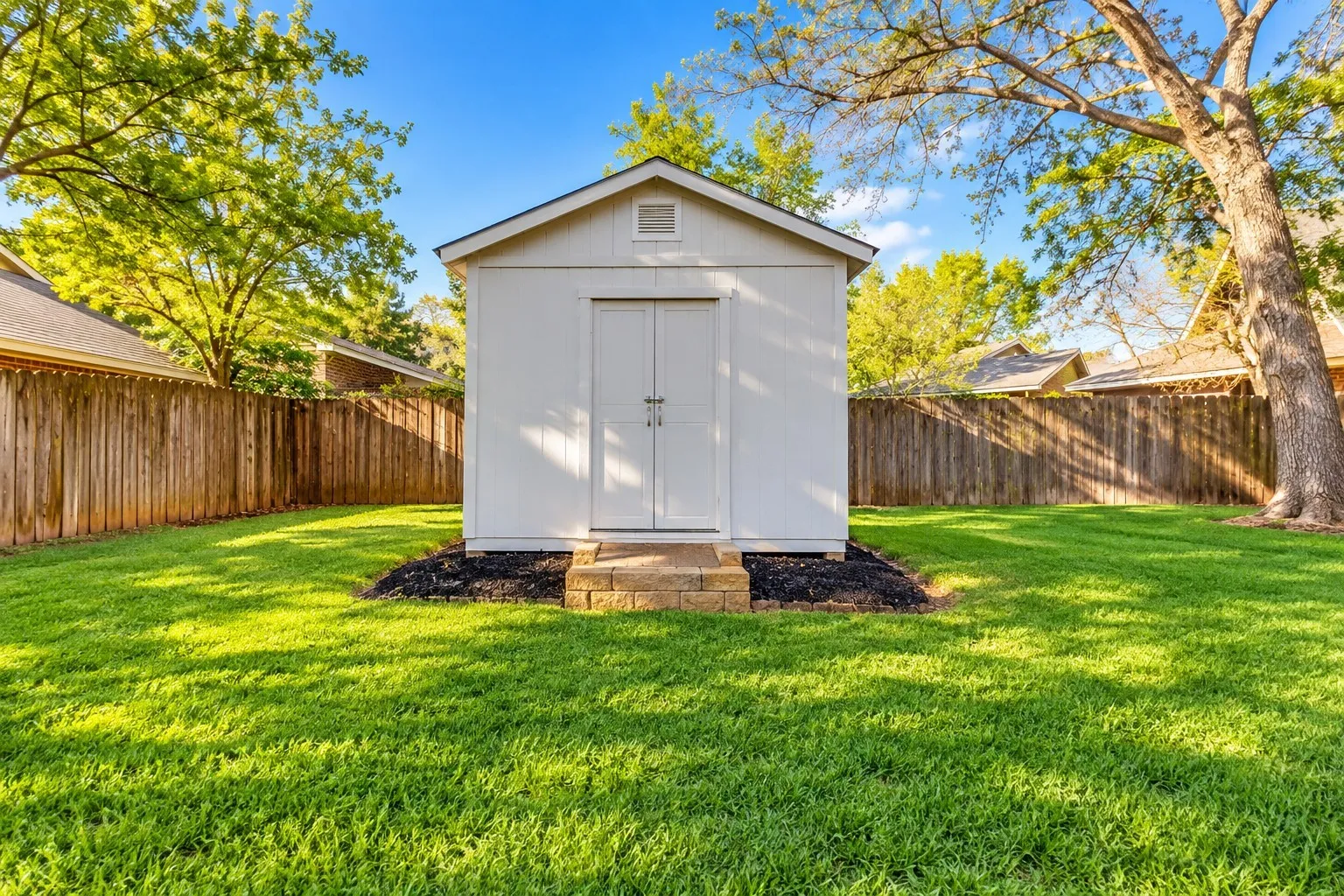 Storage building