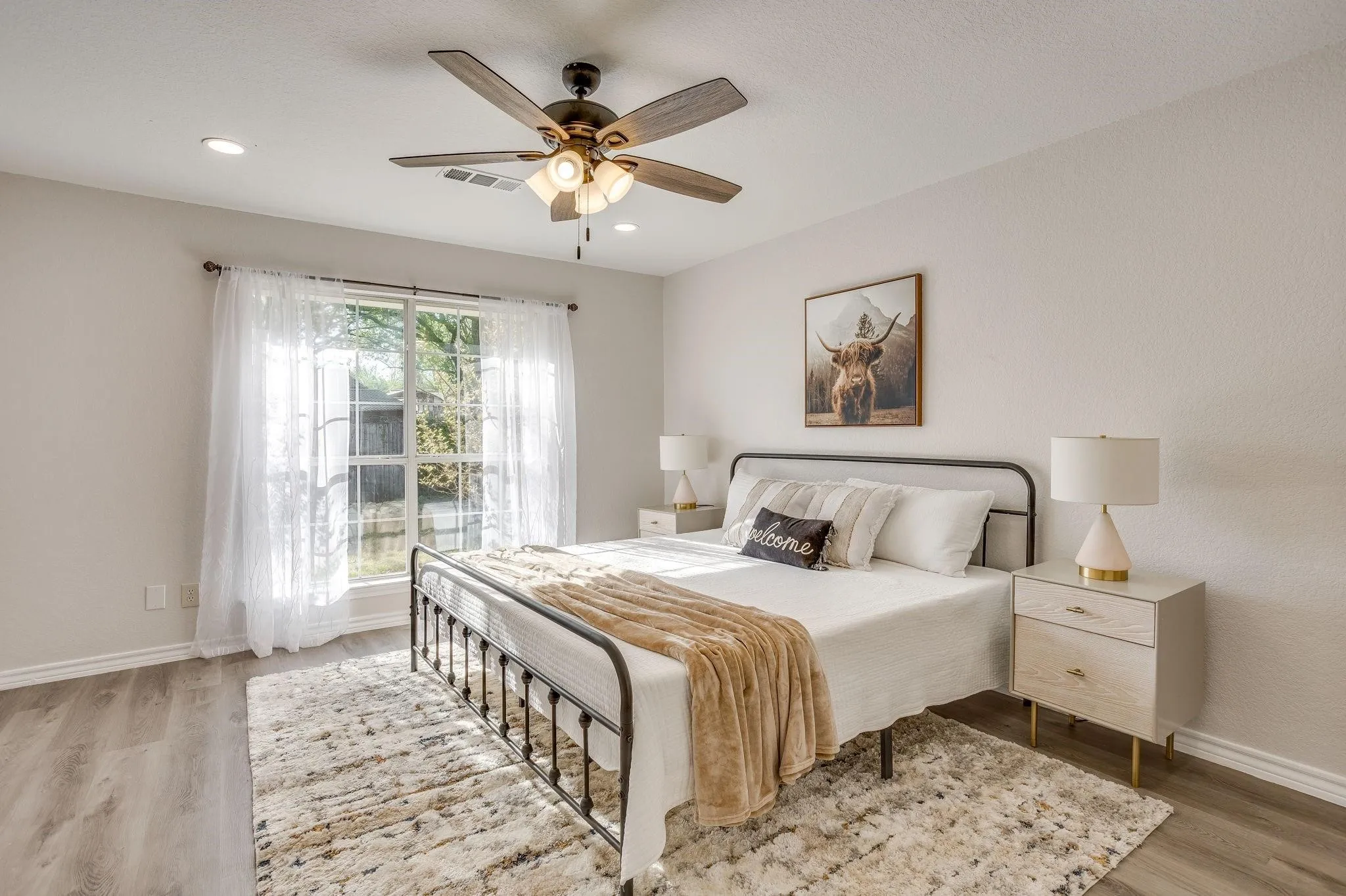 Single Family Residence For Sale in Johnson County , 615 Rosewood Place, Joshua, Texas 76058, 3 Bedroom, 2 Bathroom, 2 Garage spaces, 1,647 Sqft, built in 1996, mls#21402721, Real Estate Agent in Joshua, Homes For Sale in Johnson county, Homes For Sale in Joshua, Realtor in Joshua Texas, Real Estate Brokerage Independent Realty Texas, Luminita Cordes Realtor
