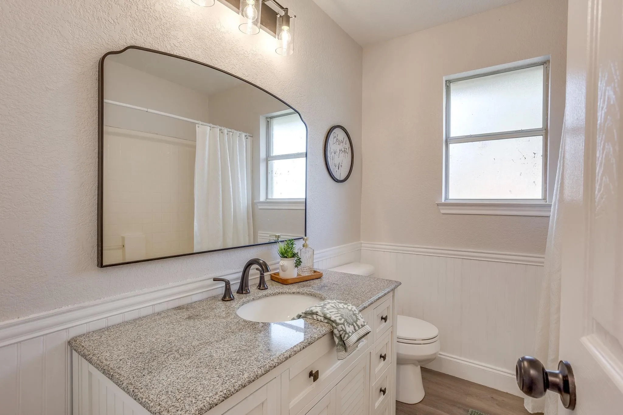 Single Family Residence For Sale in Johnson County , 615 Rosewood Place, Joshua, Texas 76058, 3 Bedroom, 2 Bathroom, 2 Garage spaces, 1,647 Sqft, built in 1996, mls#21402721, Real Estate Agent in Joshua, Homes For Sale in Johnson county, Homes For Sale in Joshua, Realtor in Joshua Texas, Real Estate Brokerage Independent Realty Texas, Luminita Cordes Realtor