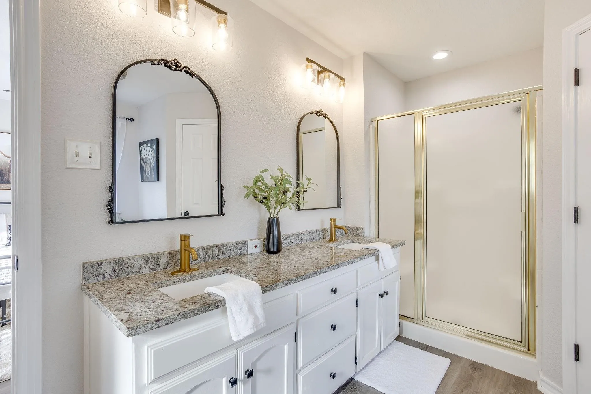 Single Family Residence For Sale in Johnson County , 615 Rosewood Place, Joshua, Texas 76058, 3 Bedroom, 2 Bathroom, 2 Garage spaces, 1,647 Sqft, built in 1996, mls#21402721, Real Estate Agent in Joshua, Homes For Sale in Johnson county, Homes For Sale in Joshua, Realtor in Joshua Texas, Real Estate Brokerage Independent Realty Texas, Luminita Cordes Realtor