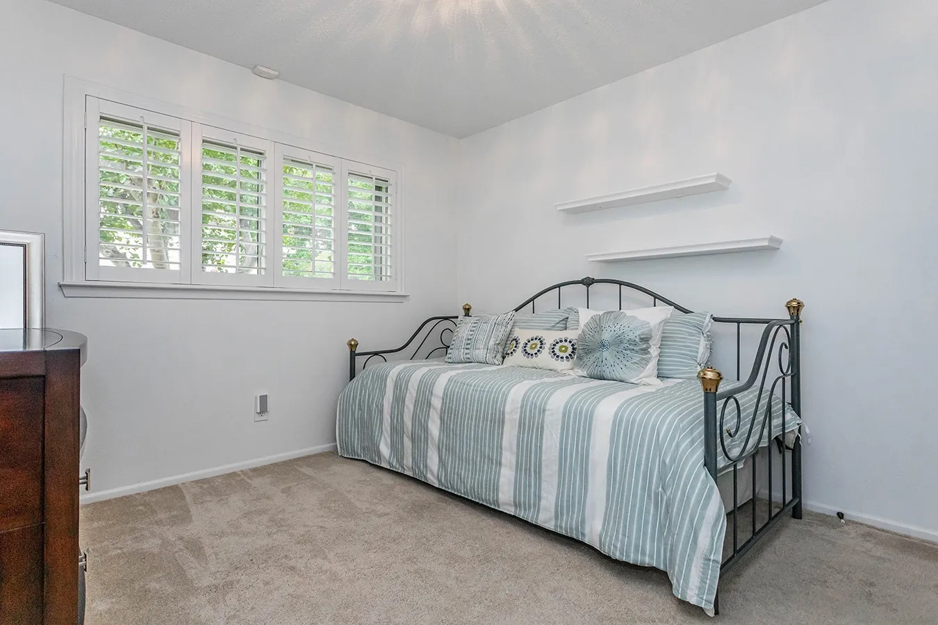 Single Family Residence For Sale in Dallas County , 3140 La Kenta Circle, Farmers Branch, Texas 75234, 4 Bedroom, 2 Bathroom, 2 Garage spaces, 1,908 Sqft, built in 1968, mls#21403885, Real Estate Agent in Farmers Branch, Homes For Sale in Dallas county, Homes For Sale in Farmers Branch, Realtor in Farmers Branch Texas, Real Estate Brokerage Independent Realty Texas, Luminita Cordes Realtor