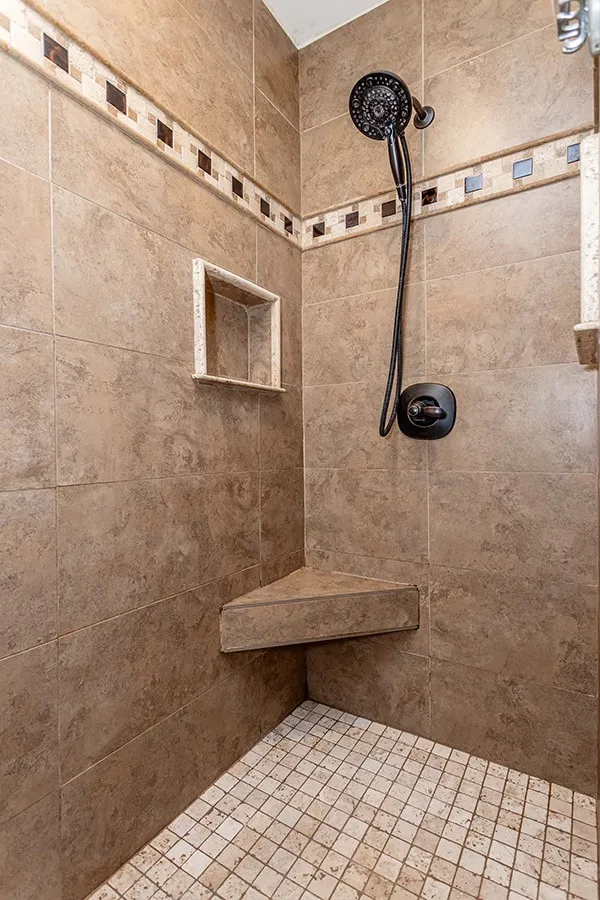 Single Family Residence For Sale in Dallas County , 3140 La Kenta Circle, Farmers Branch, Texas 75234, 4 Bedroom, 2 Bathroom, 2 Garage spaces, 1,908 Sqft, built in 1968, mls#21403885, Real Estate Agent in Farmers Branch, Homes For Sale in Dallas county, Homes For Sale in Farmers Branch, Realtor in Farmers Branch Texas, Real Estate Brokerage Independent Realty Texas, Luminita Cordes Realtor