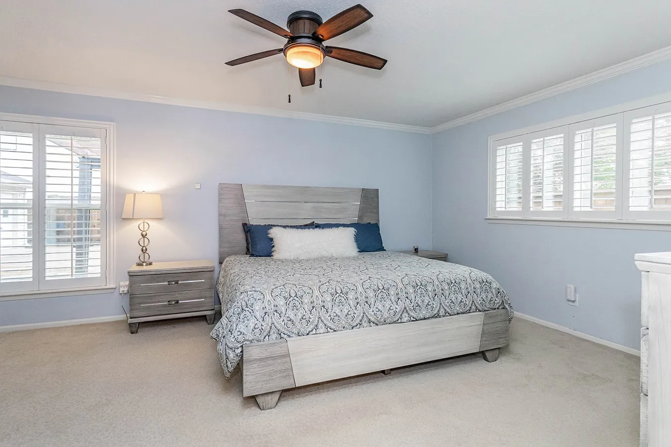 Single Family Residence For Sale in Dallas County , 3140 La Kenta Circle, Farmers Branch, Texas 75234, 4 Bedroom, 2 Bathroom, 2 Garage spaces, 1,908 Sqft, built in 1968, mls#21403885, Real Estate Agent in Farmers Branch, Homes For Sale in Dallas county, Homes For Sale in Farmers Branch, Realtor in Farmers Branch Texas, Real Estate Brokerage Independent Realty Texas, Luminita Cordes Realtor