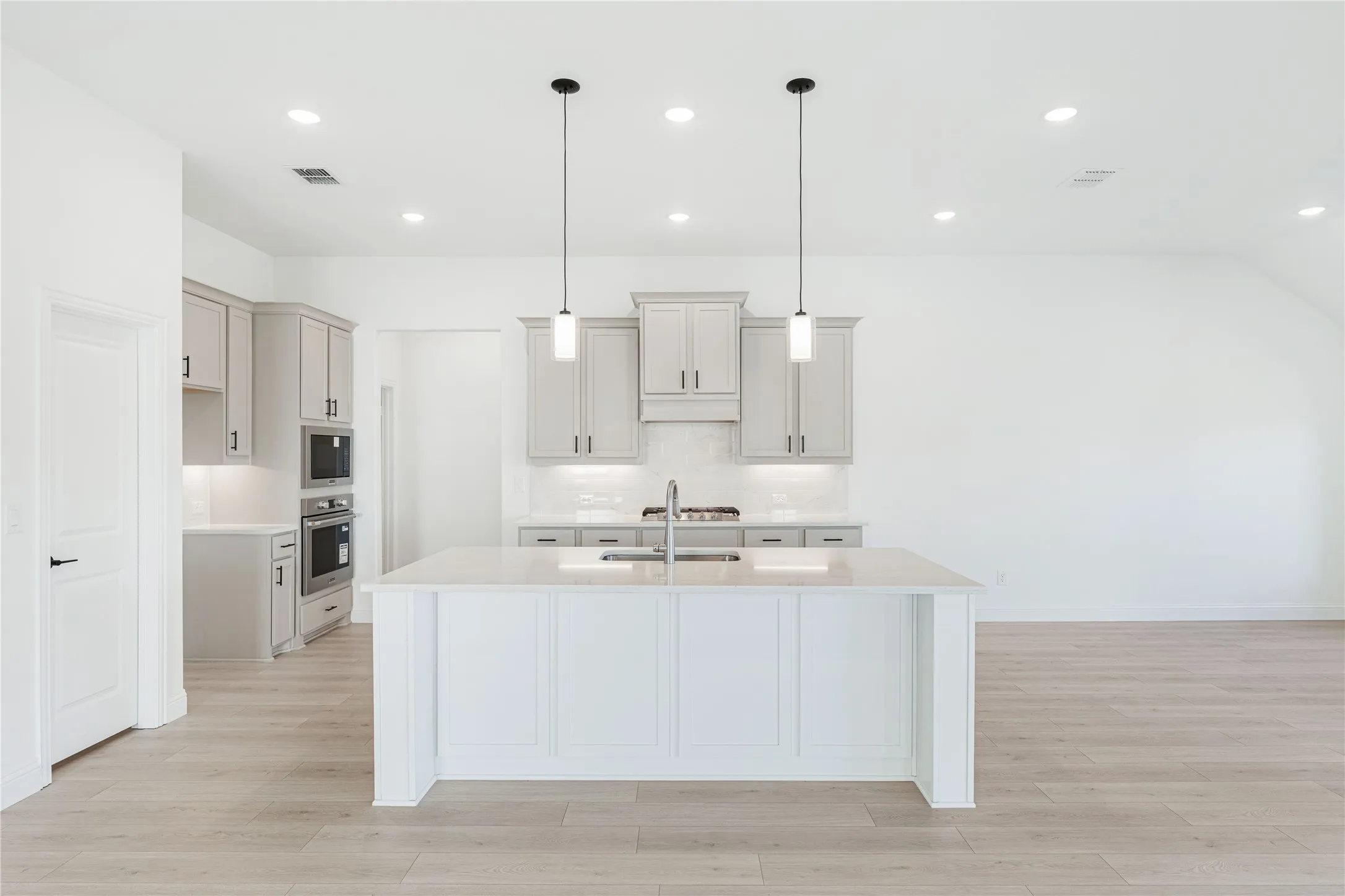 Single Family Residence For Sale in Collin County , 900 Twin Pine Court, Anna, Texas 75409, 4 Bedroom, 3 Bathroom, 2 Garage spaces, 3,774 Sqft, built in 2026, mls#21398973, Real Estate Agent in Anna, Homes For Sale in Collin county, Homes For Sale in Anna, Realtor in Anna Texas, Real Estate Brokerage Independent Realty Texas, Luminita Cordes Realtor