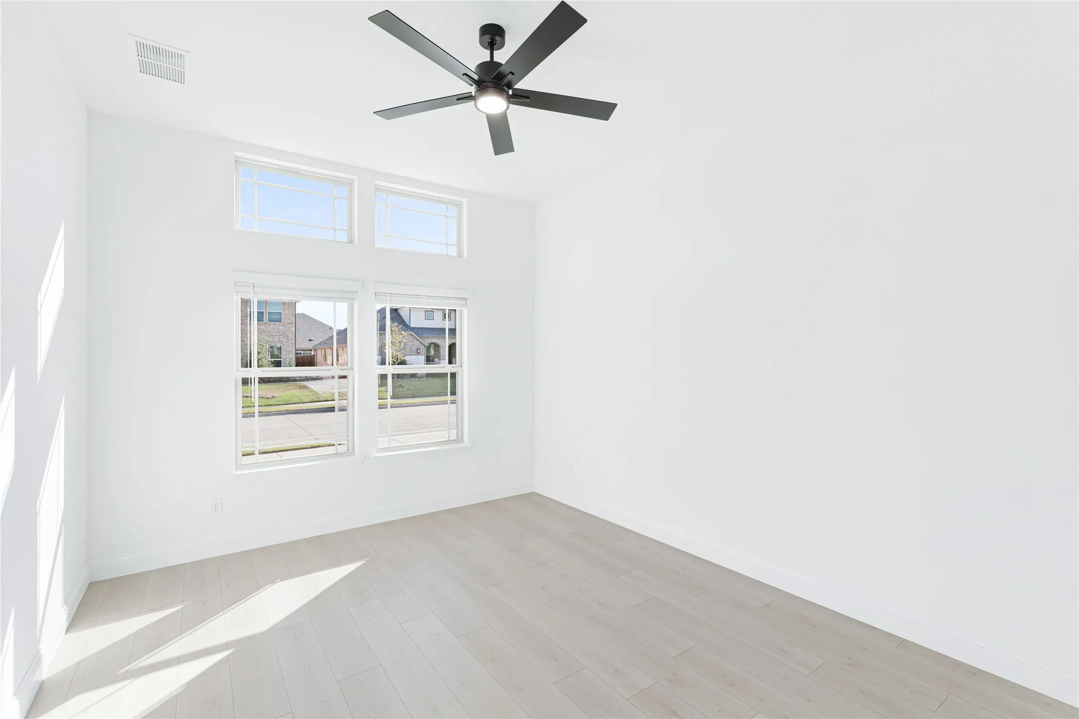 Single Family Residence For Sale in Collin County , 900 Twin Pine Court, Anna, Texas 75409, 4 Bedroom, 3 Bathroom, 2 Garage spaces, 3,774 Sqft, built in 2026, mls#21398973, Real Estate Agent in Anna, Homes For Sale in Collin county, Homes For Sale in Anna, Realtor in Anna Texas, Real Estate Brokerage Independent Realty Texas, Luminita Cordes Realtor